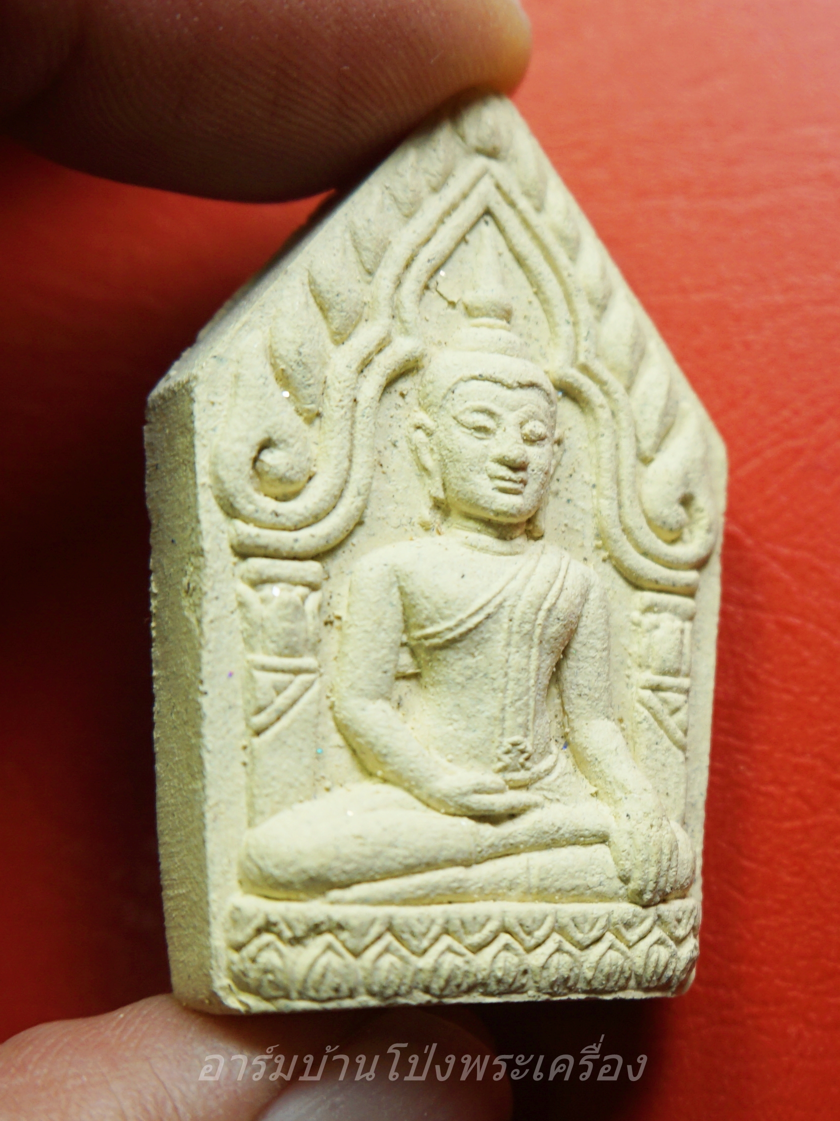 ขุนแผนหลวงปู่เจือ วัดกลางบางแก้ว ฝังตะกรุดเงิน ปี๒๕๕๑ เนื้อผงพุทธคุณ(องค์ที่1)