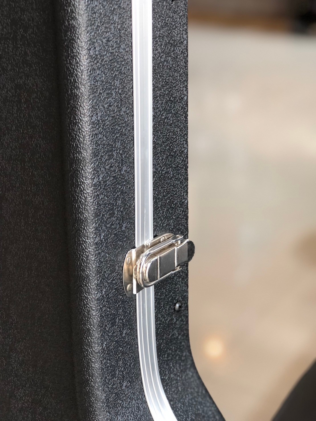 [พร้อมส่ง 🚚]Matrixss กระเป๋ากีตาร์ไฟฟ้า ทรง สแตรท Stratocaster HardCase ด้านในเป็นฟองน้ำหุ้มด้วยกำมะหยี่ รับประกันสินค้าคุณภาพ