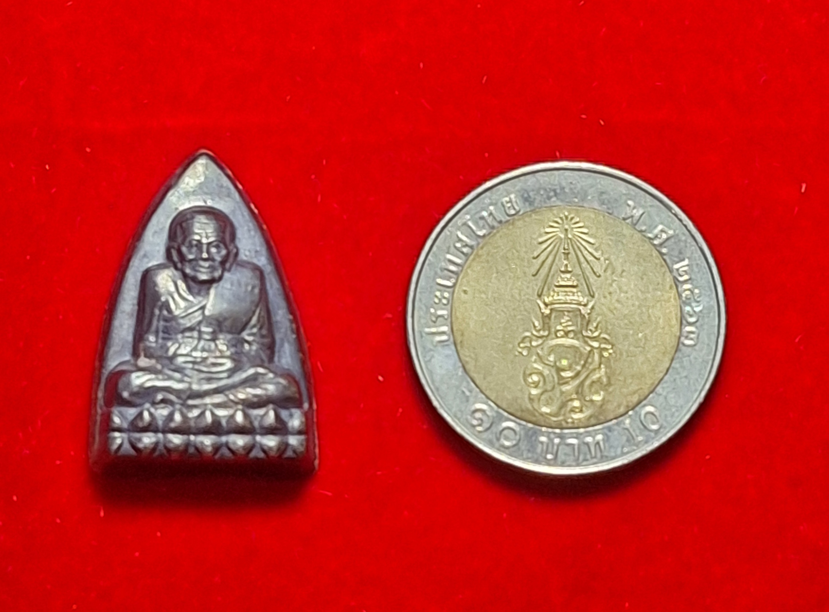 หลวงปู่ทวด หน้ากากเงิน หลังอุดผง รุ่น 3 เด้ง 6 รอบ พ่อท่านฉิ้น โชติโก ปี๒๕๔๐(องค์ที่1)