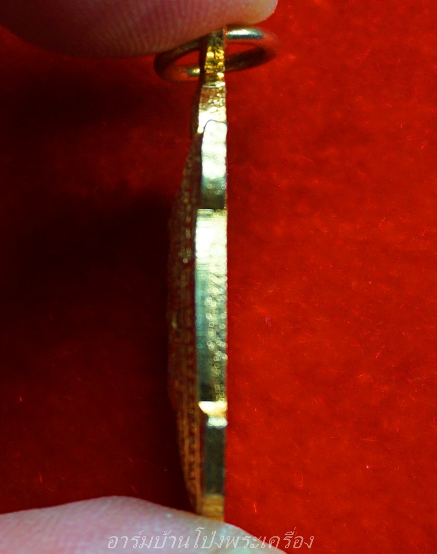 พระอาจารย์นิยม วัดลำพยอม เต่า ปี๒๕๓๘ เนื้อกะไหล่ทอง(องค์ที่1)