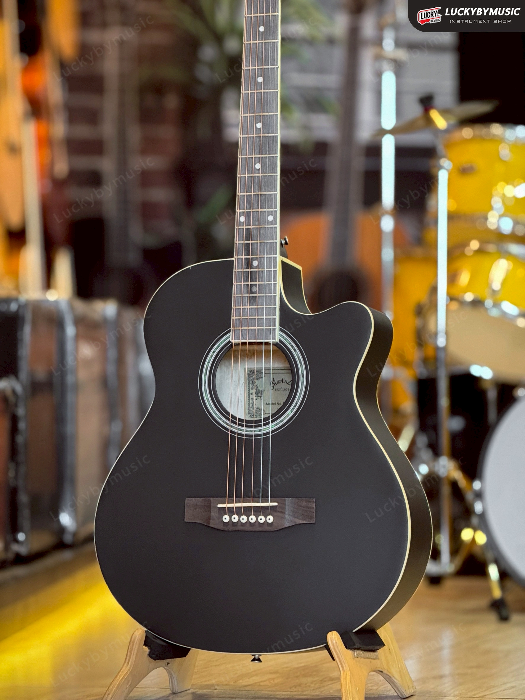 กีตาร์โปร่งไฟฟ้า Martinlee ML-409C ขนาด 40 นิ้ว ภาคไฟฟ้า Enya มีจูนเนอร์ พร้อม ปิ๊ก 4 ชิ้น ประแจขันคอ สายแจ็ค