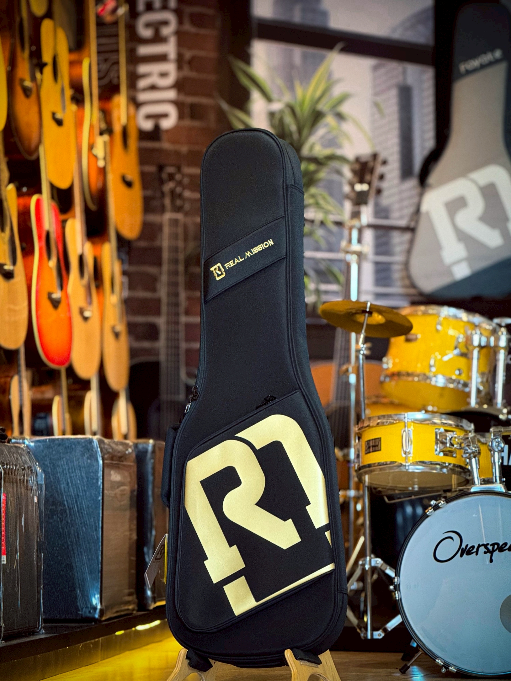 กระเป๋ากีต้าร์ไฟฟ้า Real Mission ซอฟเคสไฟฟ้า Soft Case มีที่ล็อคคอ หนามาก กันน้ำ ป้องกันการกระแทกดี