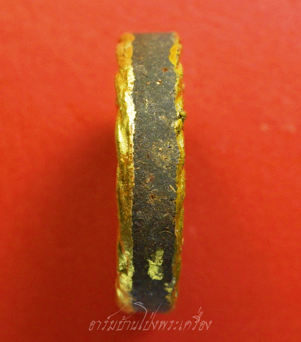 หลวงปู่ทวด จตุคาร-รามเทพ วัดห้วยมงคล รุ่นปาฎิหาร เนื้อผงสีน้ำตาลปัดทอง(องค์ที่1)