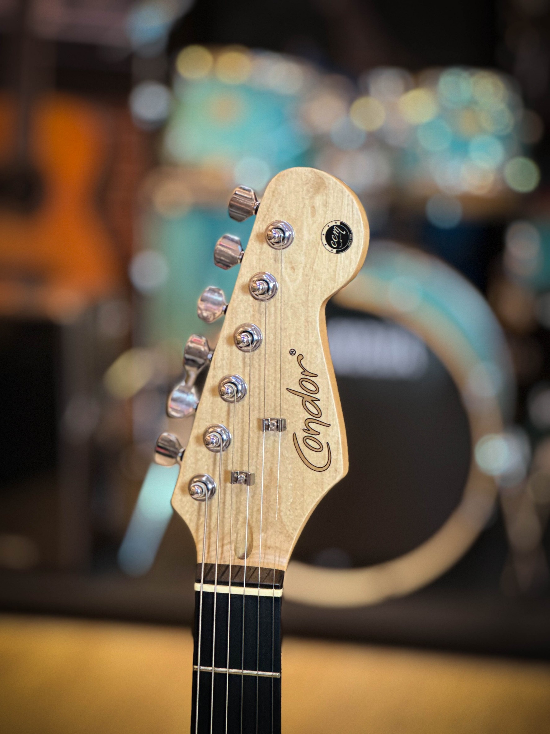 กีต้าร์ไฟฟ้า Condor CRX10 สีแดง ปิ๊กอัพ SSS แบรนด์ Brazil 🔝 ฟรี กระเป๋า ปิ๊ก2 ใบคอร์ด สายแจ็ค ประแจ