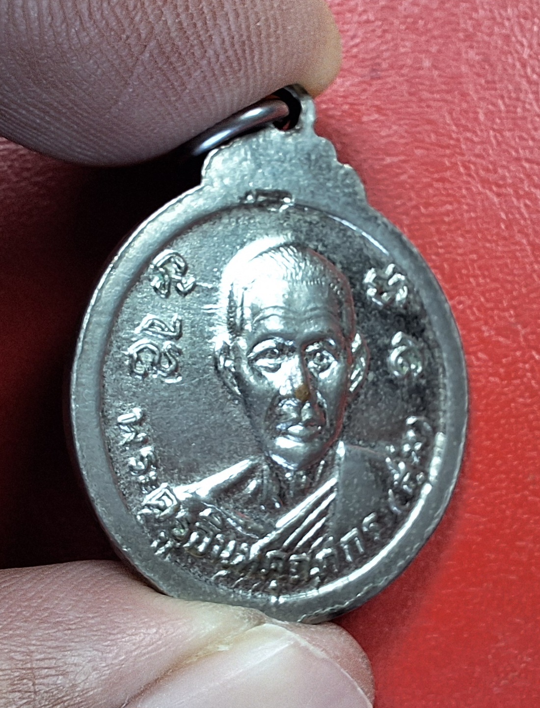 หลวงพ่อโห้ วัดนาหนอง หลัง หลวงพ่อสุ่ม เนื้อกะไหล่เงิน(องค์ที่2)