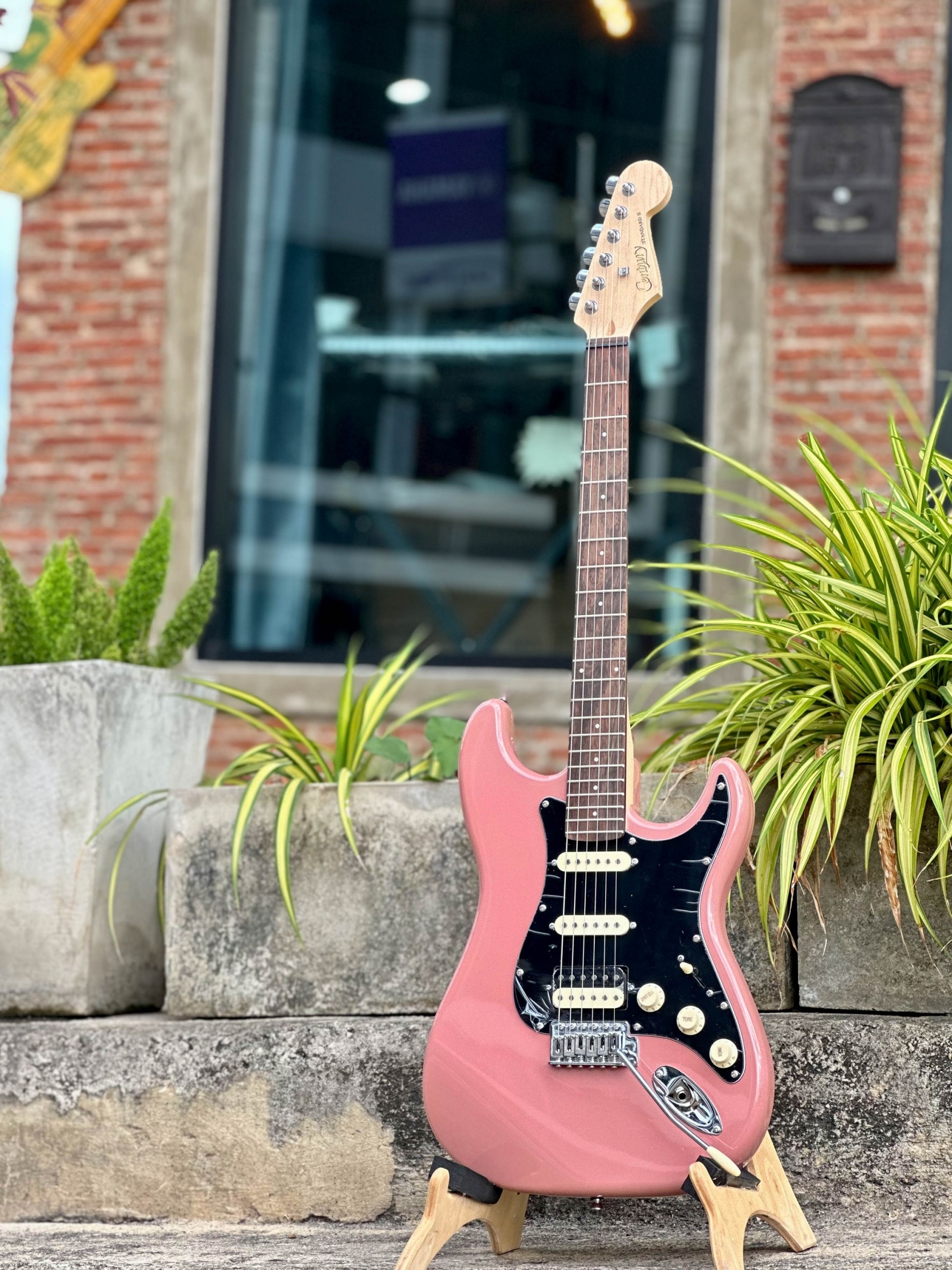 Century กีต้าร์ไฟฟ้า STG2 Standard-II บอดี้ทรง Stratocaster Electric Guitar (พร้อมเซ็ทของแถม ดูรายละเอียดของแถมได้ที่ด้านล่างนะคะ)