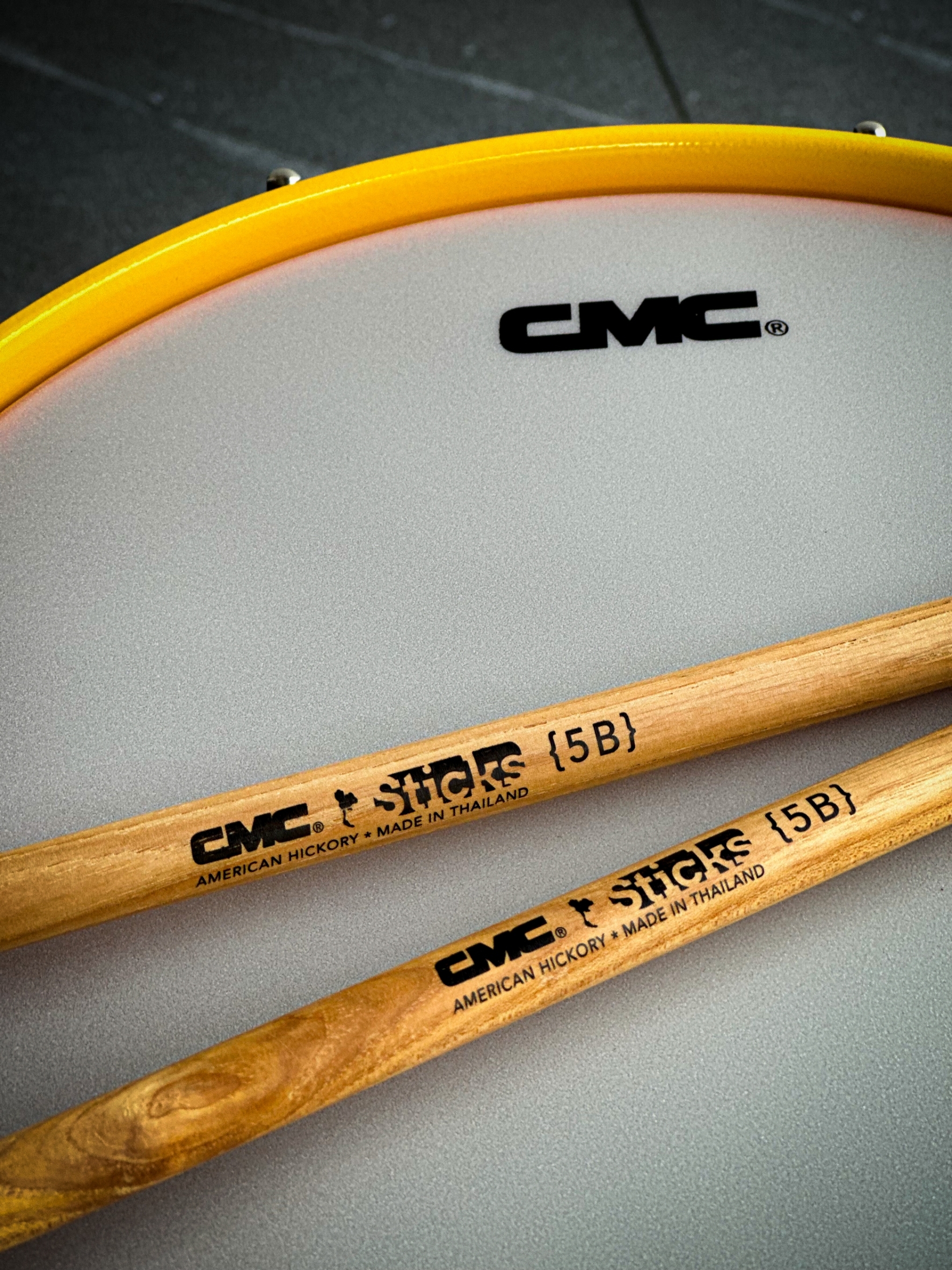 CMC สแนร์เหล็ก ชมพูขอบเหลือง รุ่น Prelude Steel สแนร์ ขนาด 14x7 พร้อม ประแจ ไม้กลอง CMC 1 คู่
