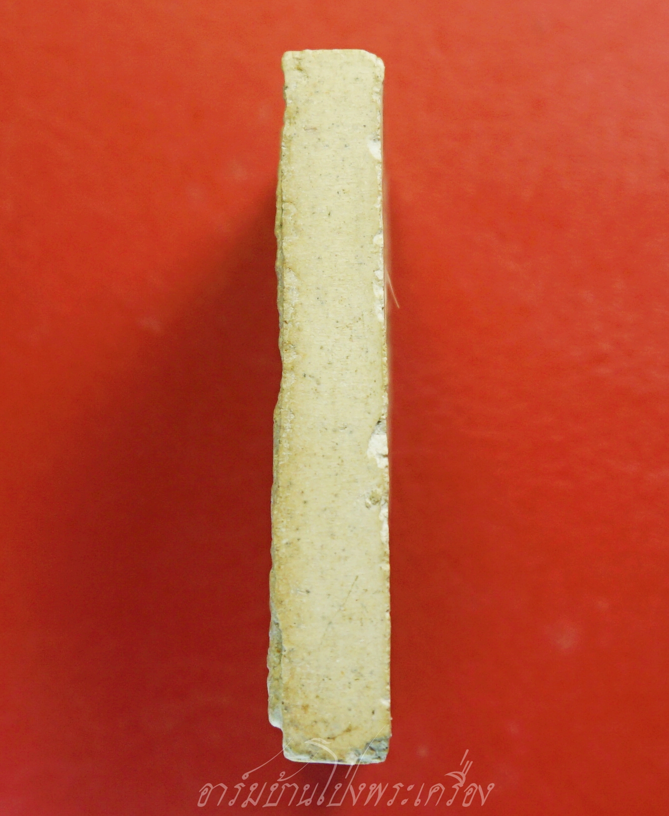 หลวงปู่แย้ม วัดสามง่าม พิมพ์รูปเหมือนเนื้อผง หลังกุมารทอง มีส่วนผสมของผงพระเก่าชำรุด, ผงวิเศษ, พุทธคุณต่างๆ รวมถึงเกศาของหลวงปู่แย้ม อีกทั้งด้านหลังเป็นรูปกุมารทองอีก ครบเครื่องทั้งด้านทำมา หากิน ป้องกันเตือนภัย(องค์ที่1)