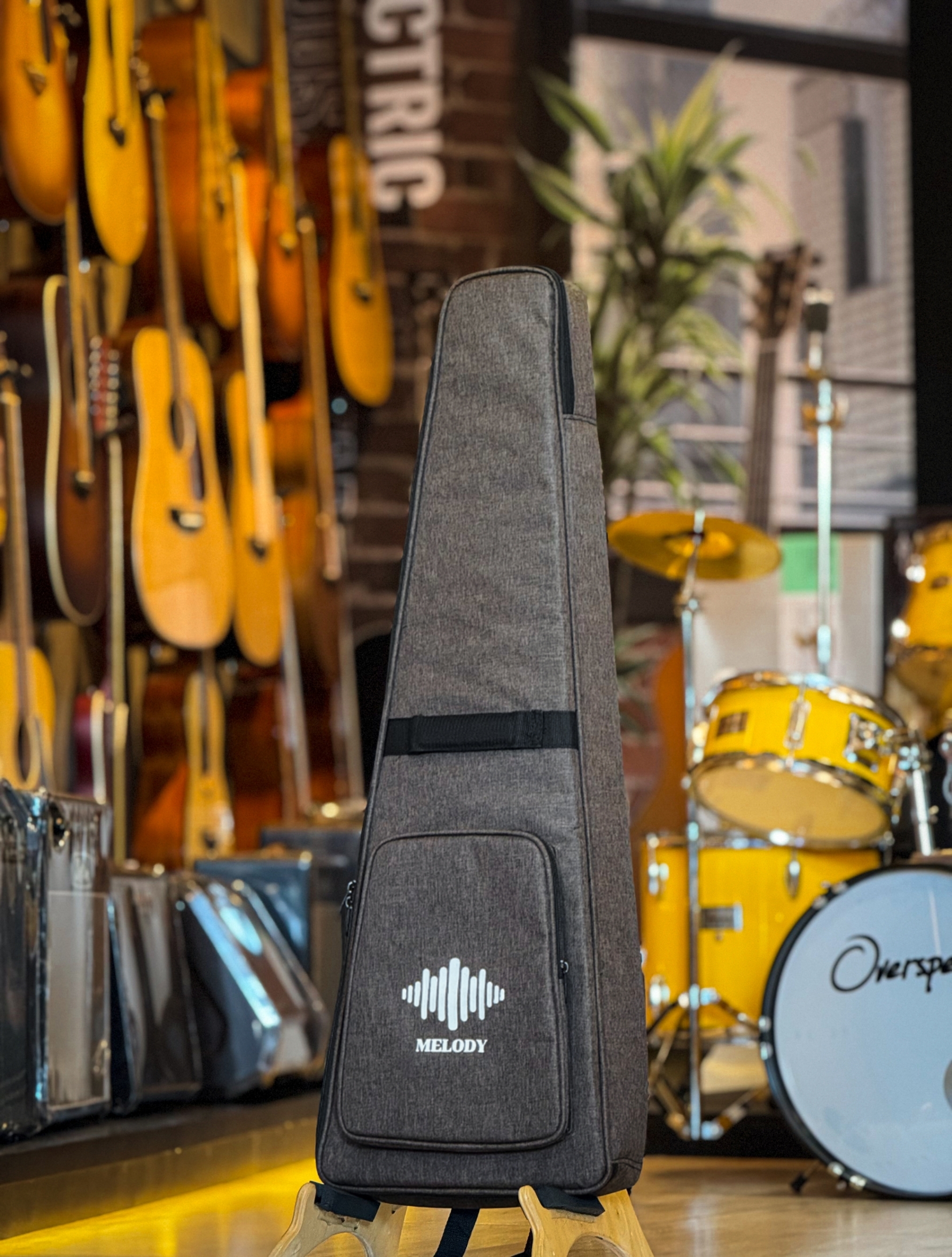 กระเป๋าพิณ Melody กระเป๋าใส่พิณ สีน้ำตาล บุฟองน้ำหนา 12 มิล กันกระแทก/ป้องกันตัวพิณได้ดี