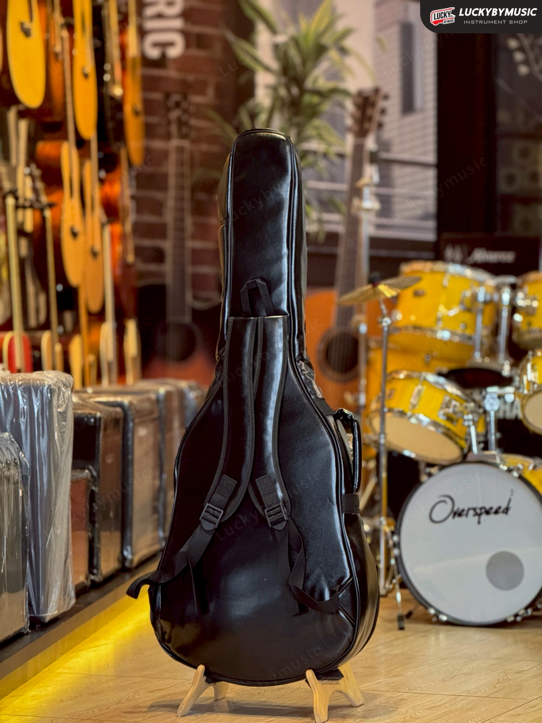 TAKANE กระเป๋ากีตาร์โปร่ง พร้อมหมอนรองคอ ขนาดมาตรฐานขนาด 41" (สีดำ) แบบหนังอย่างดี บุฟองน้ำ 12 มิล. ซิปอย่างดี มีหูหิ้ว