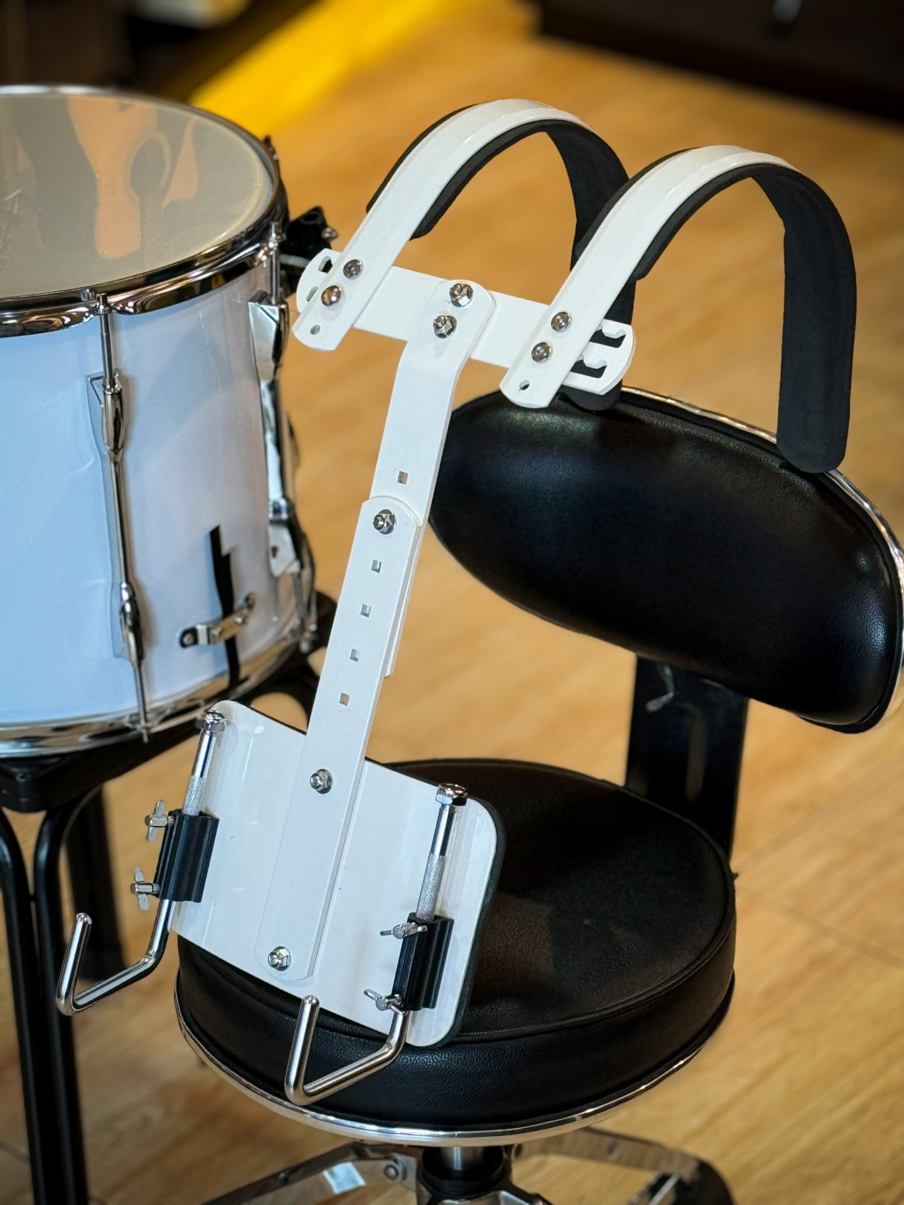 กลองสแนร์มาร์ชชิ่ง Lucky 105 ขนาด 14*12 นิ้ว กลองเดินแถว อุปกรณ์ครบชุด พร้อม อาร์มสะพาย ไม้กลอง