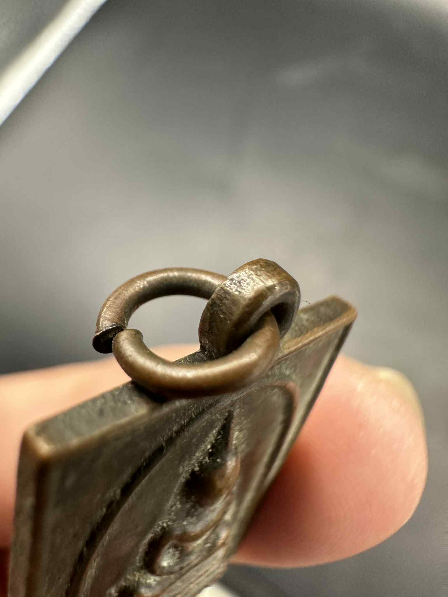 10.เหรียญสมเด็จจอมพระ รุ่นแรก หลวงปู่สอ วัดศรัทธารมณ์ ปี31