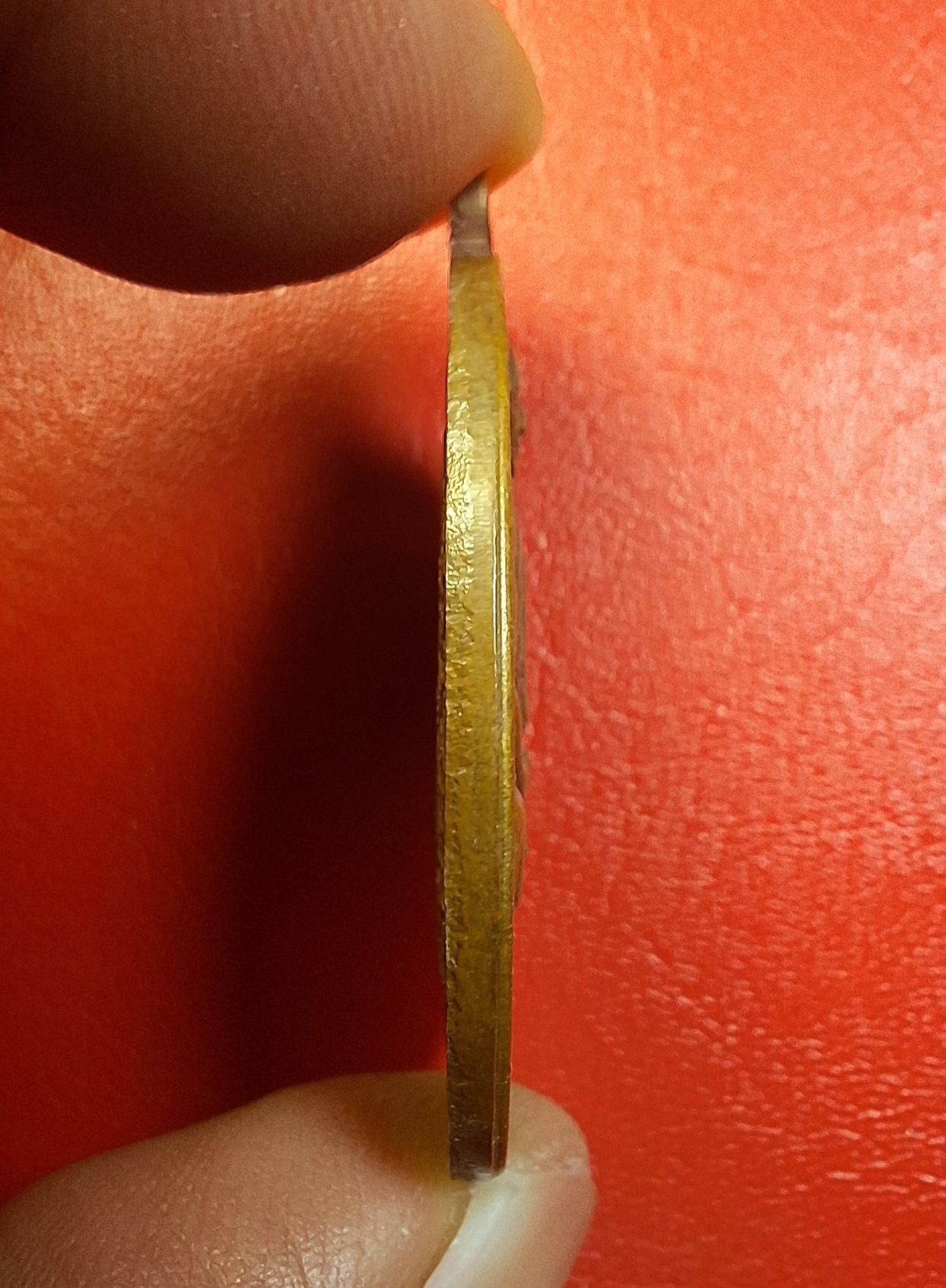 หลวงพ่อคิ้ม วัดหนองเสือ อายุครบ๘๕ปี ปี๒๕๕๕ เนื้อทองแดงผิวไฟ(องค์ที่2)