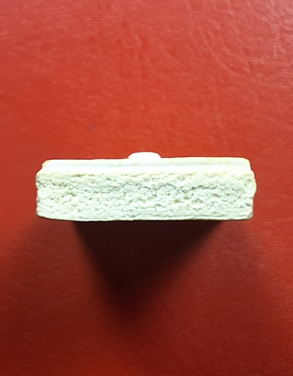 พระครูพัฒนาภินันท์(หลวงพ่อแกละ) วัดลำลูกบัว จ.นครปฐม ที่ระลึกทำบุญอายุ๗๒ปี พระเนื้อผงรูปเหมือน(องค์ที่1)