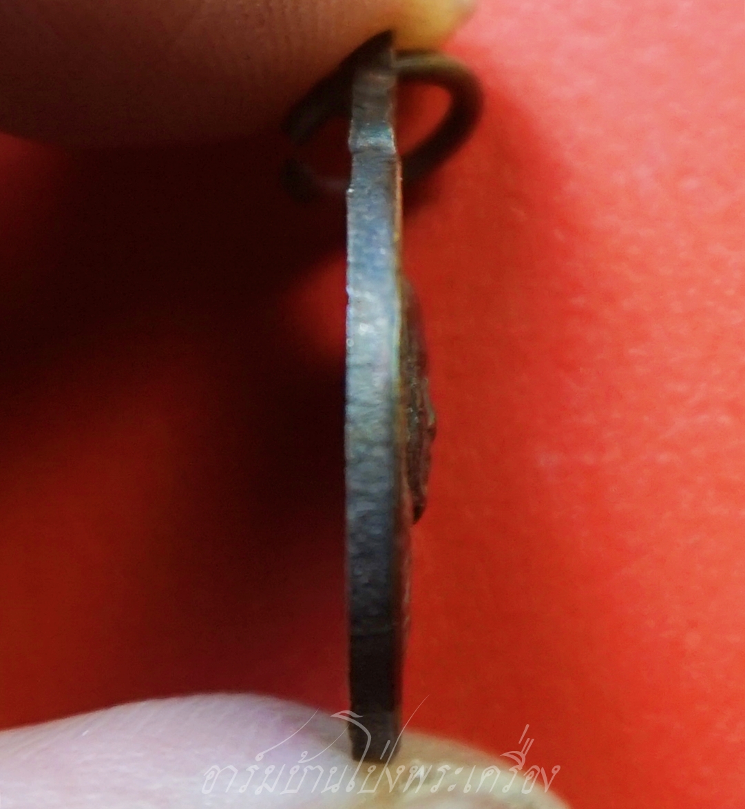 พระครูสุวรรณคุณากร วัดบางยี่หน จ.สุพรรณบุรี งานผูกพัทธสีมา ปี๒๕๒๗ เนื้อทองแดงรมดำ(องค์ที่1)