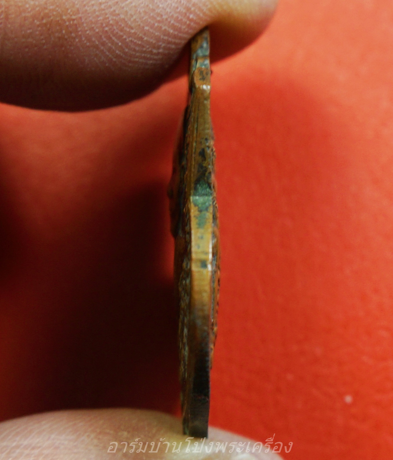 พระครูเฟื้อ วัดบ้านกล้วย รุ่นแรก ปี๒๕๑๘ หลังหลวงพ่อศิลาแลง เนื้อทองแดงรมดำ(องค์ที่2)