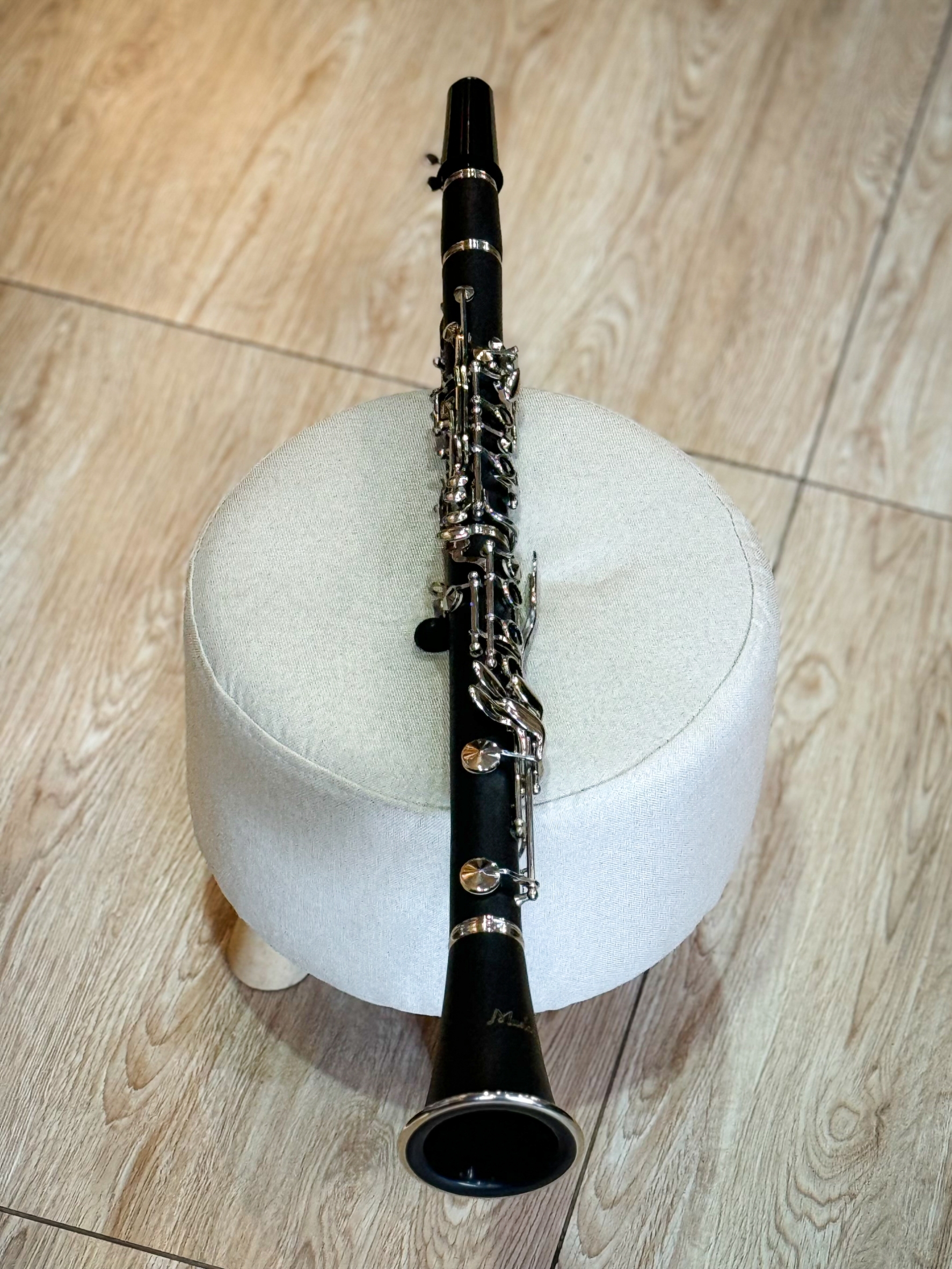 คลาริเน็ต Clarinet Muslady พร้อมกระเป๋าเก็บอย่างดี สีดํา เสียงกังวาล แข็งแรง