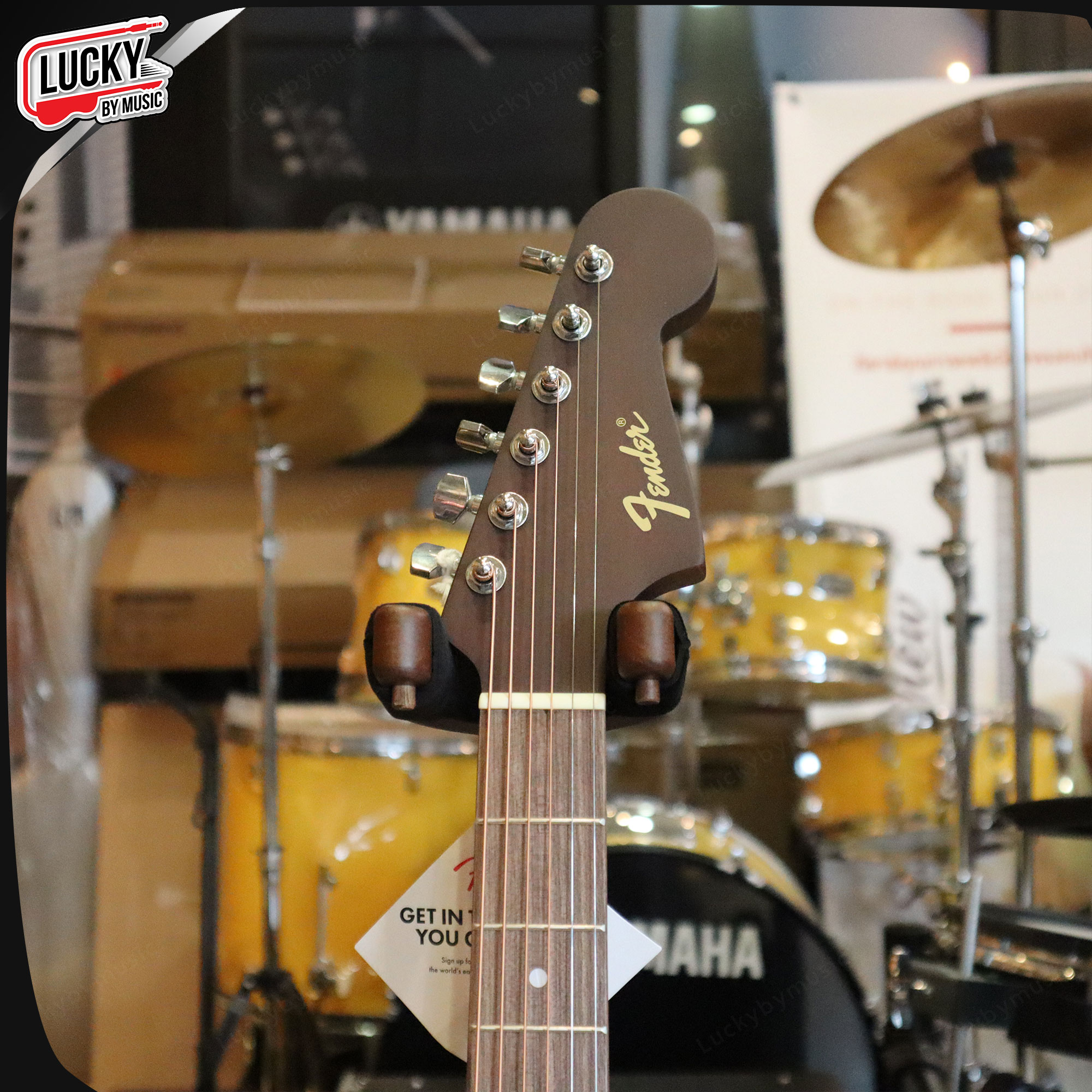 กีตาร์โปร่ง Fender California Debut Redondo หัวทรง 6-in-line