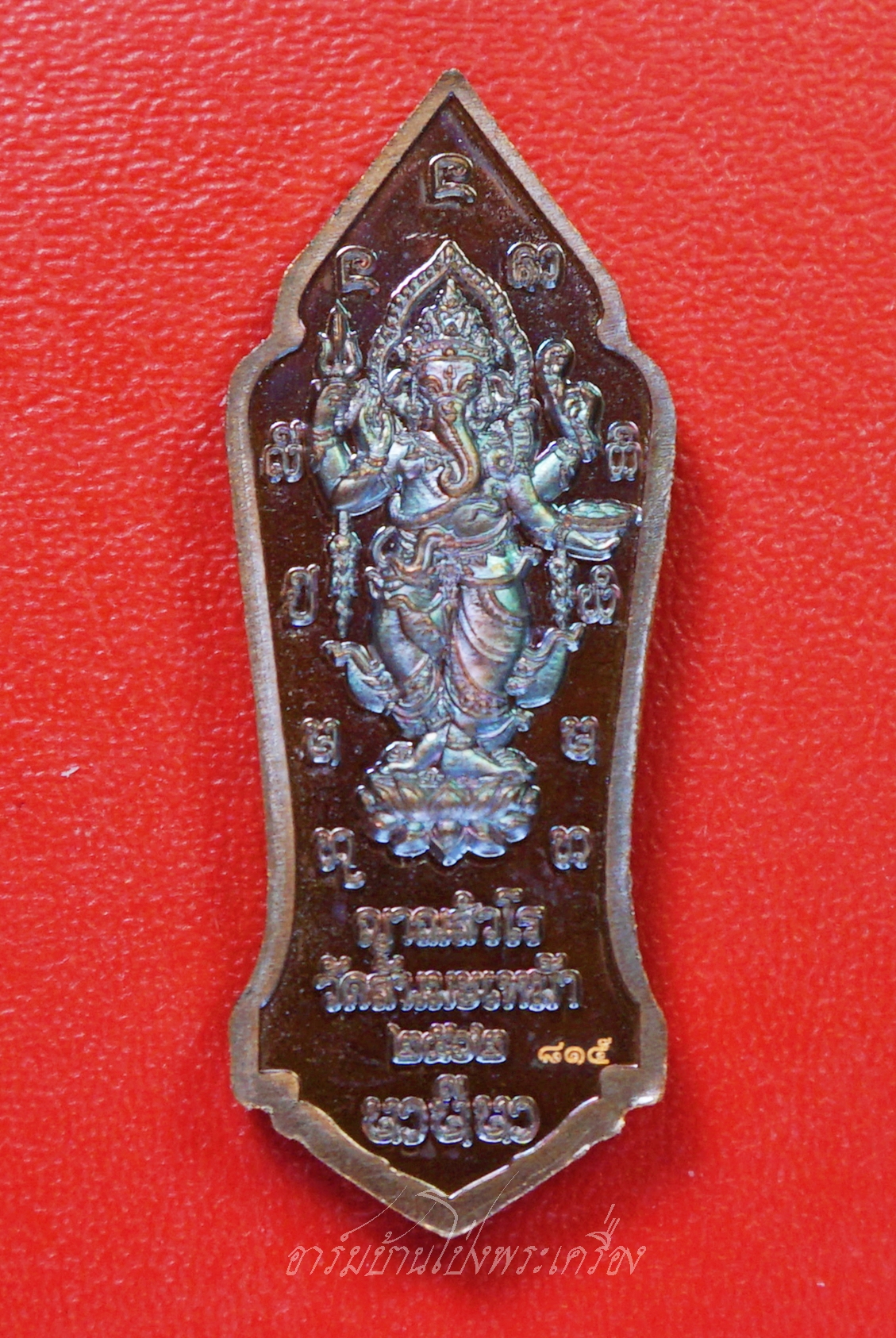 ท้าวเวสสุวรรณ วัดสันมะเหม้า จ.เชียงราย หลังพระพิฆเนศ ครูบาวิรุต หมายเลข๘๑๕ กฐินปี๒๕๖๒ เนื้อทองแดงรมดำ(องค์ที่1)