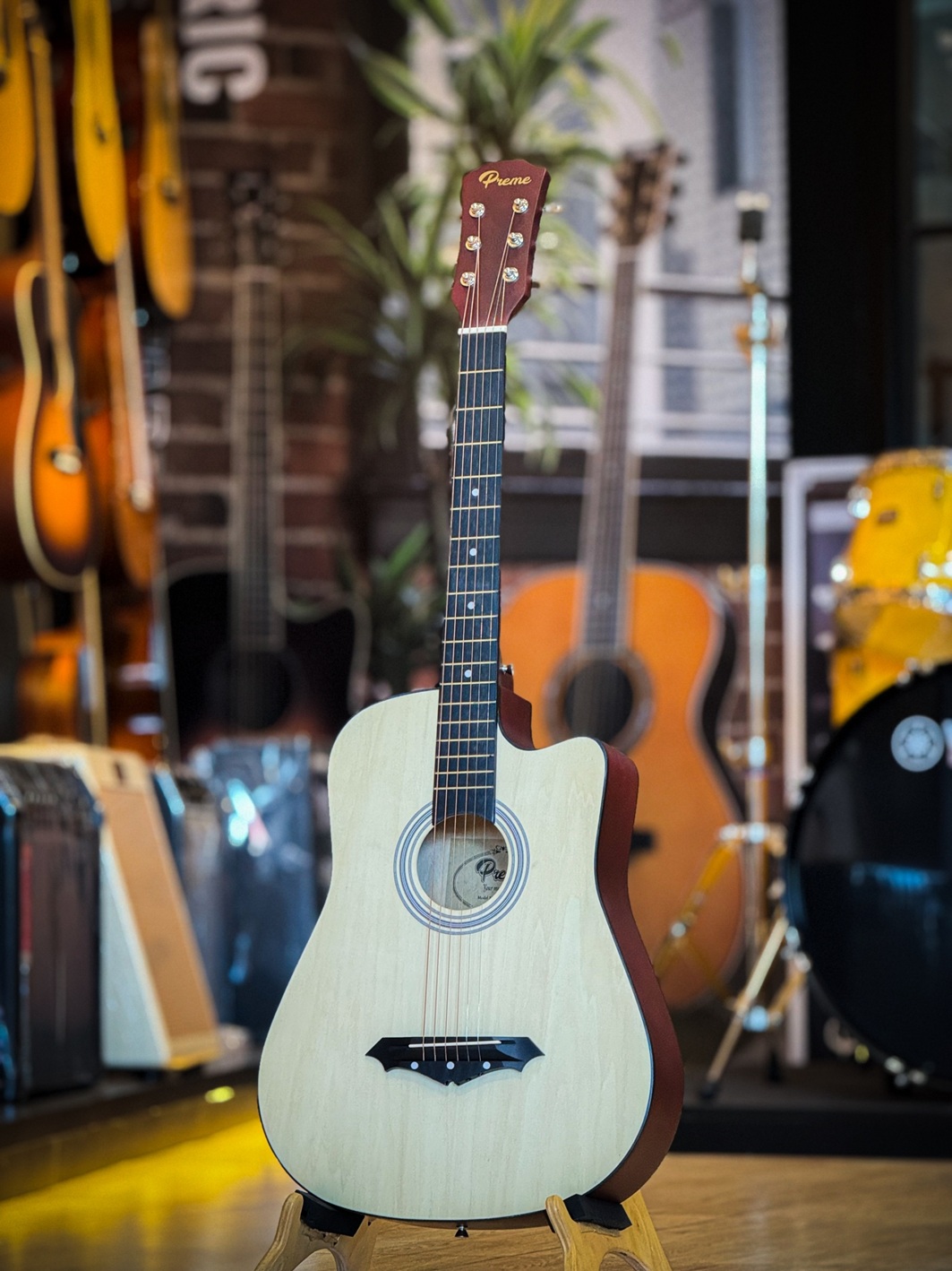 กีต้าร์โปร่ง Preme รุ่น G38C ขนาด 38 นิ้ว ด้าน สีไม้ ฟรี ปิ๊ก 4 อัน /ประแจ/ คู่มือ
