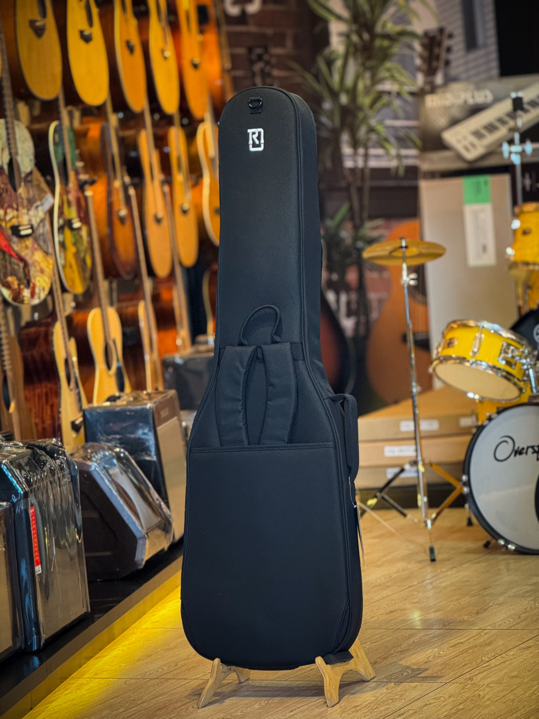 ซอฟเคสเบส Real Mission รุ่นผ้า ดำ/เทา ฟองน้ำหนามาก 20 มิล กระเป๋ากีต้าร์เบส มีหมอนรองคอ - ป้องกันการกระแทกอย่างดี