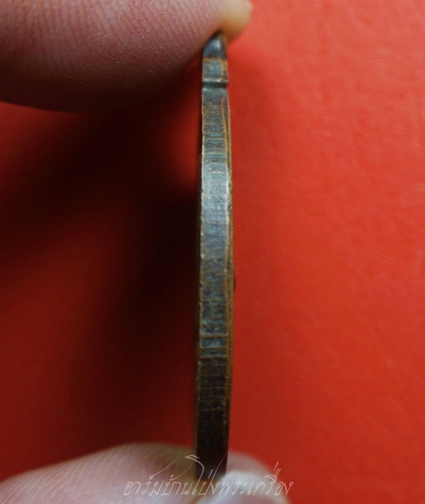 พระวิษณุกรรม วิทยาลัยการอาชีพวิเศษชัยชาญ จ.อ่างทอง ปี๒๕๔๔ เนื้อทองแดงรมดำ(องค์ที่1)