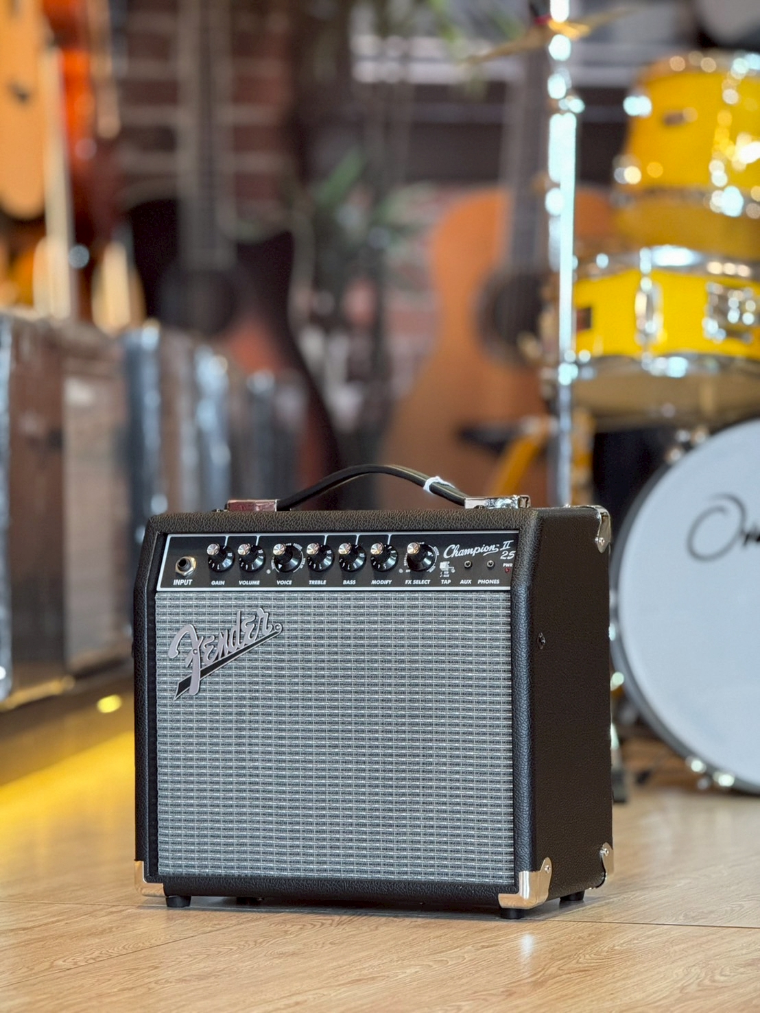 Fender Champion II25 แอมป์กีต้าร์ 25 วัตต์ ขนาด 8"สามารถปรับแต่งเสียงที่ต้องการได้