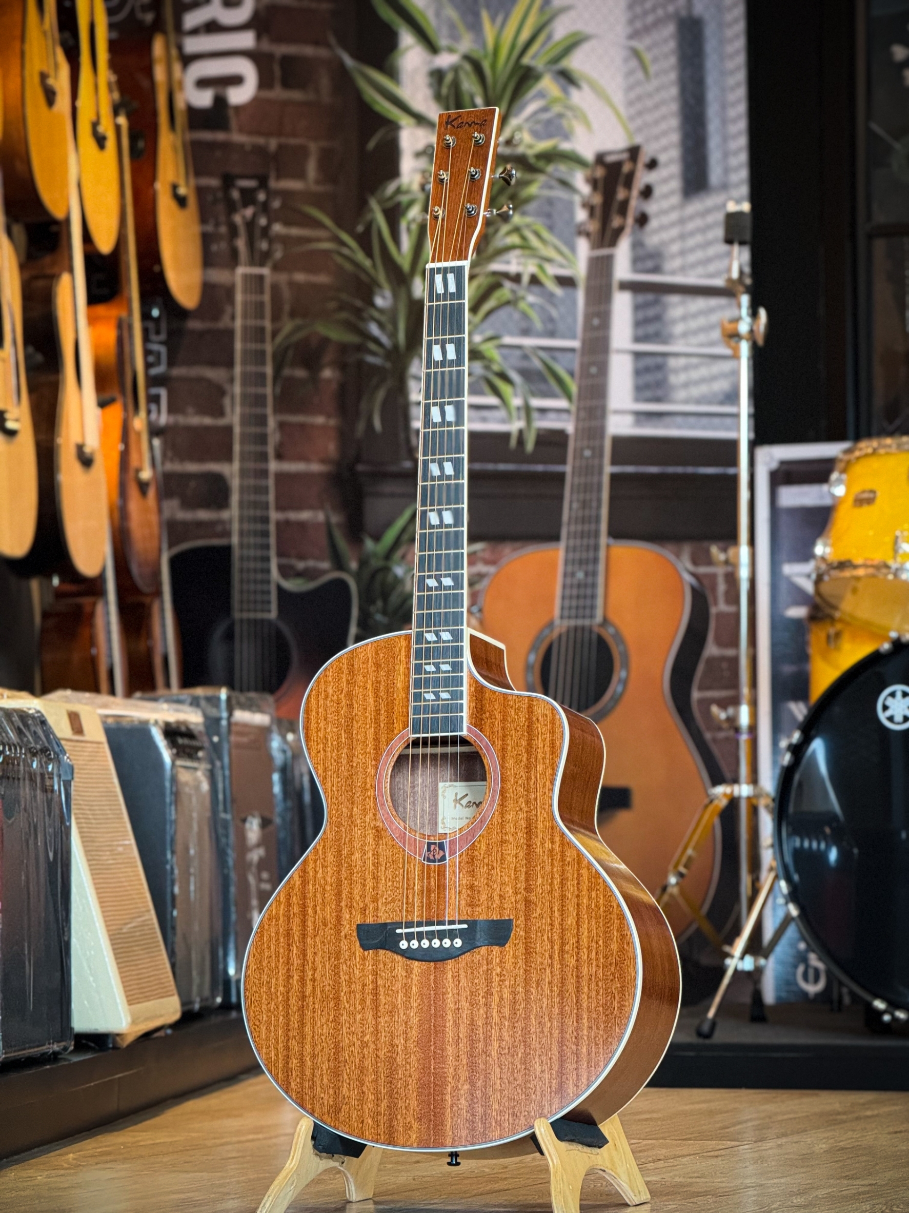 Kama กีต้าร์โปร่ง K-4114JF หน้าไม้แท้ 41 นิ้ว เสียงกังวาล เสียงใส เคลือบด้านกึ่งเงา ฟรี กระเป๋า ปิ๊ก4 ใบคอร์ด ประแจ