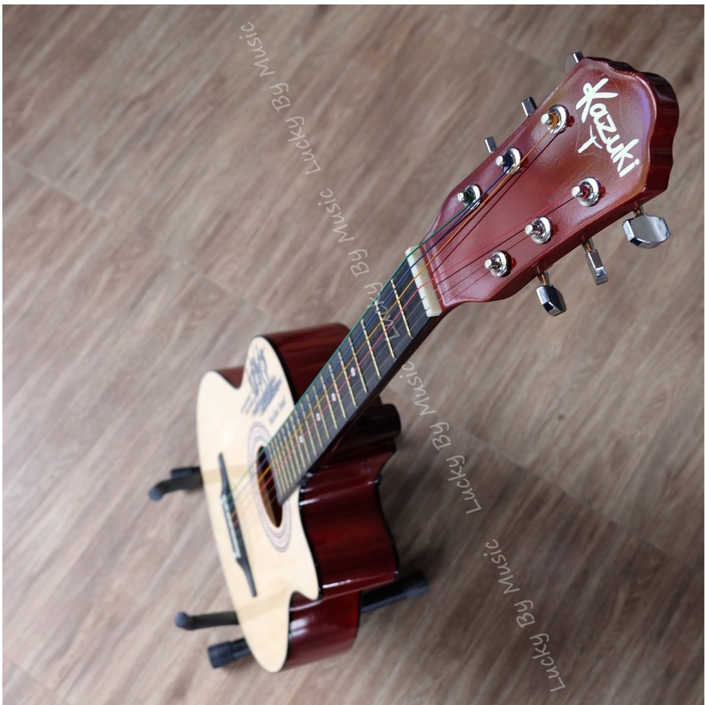 กีต้าร์โปร่ง Kazuki รุ่น KZ - 38 ขนาด 38 นิ้ว สีไม้ ลูกบิดโครเมียม แถมฟรี ปิ๊ก ที่เก็บปิ๊ก และใบคอร์ดกีต้าร์