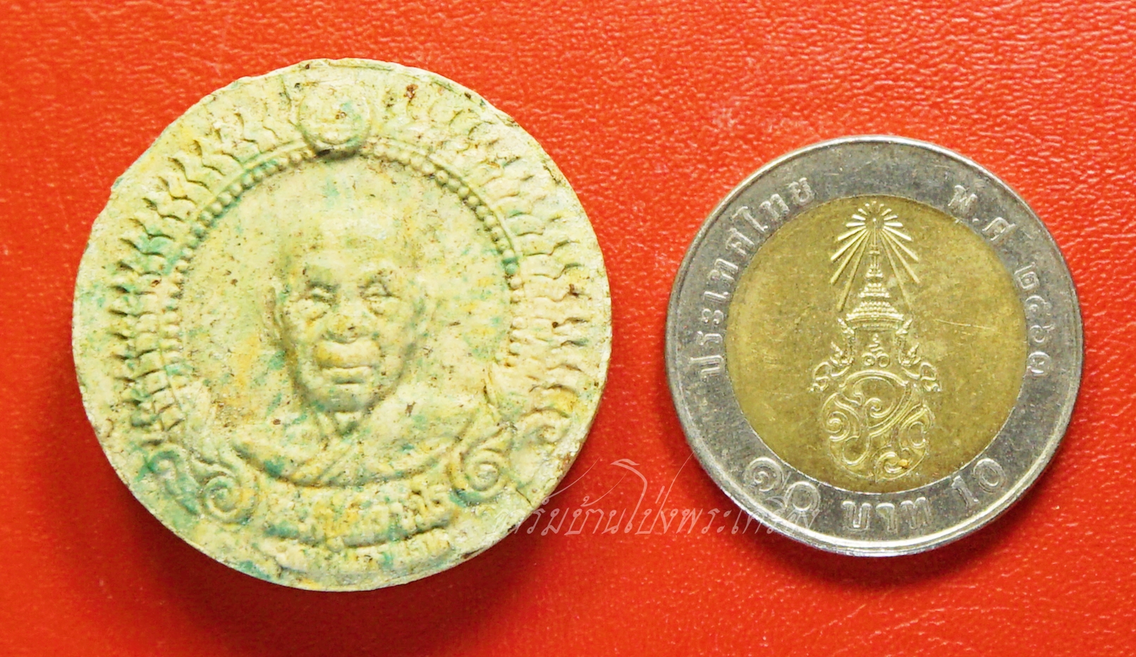 หลวงปู่แผ้ว วัดกำแพงแสน พระผง หลังพระพิฆเนตร เนื้อก้นครก(องค์ที่1)