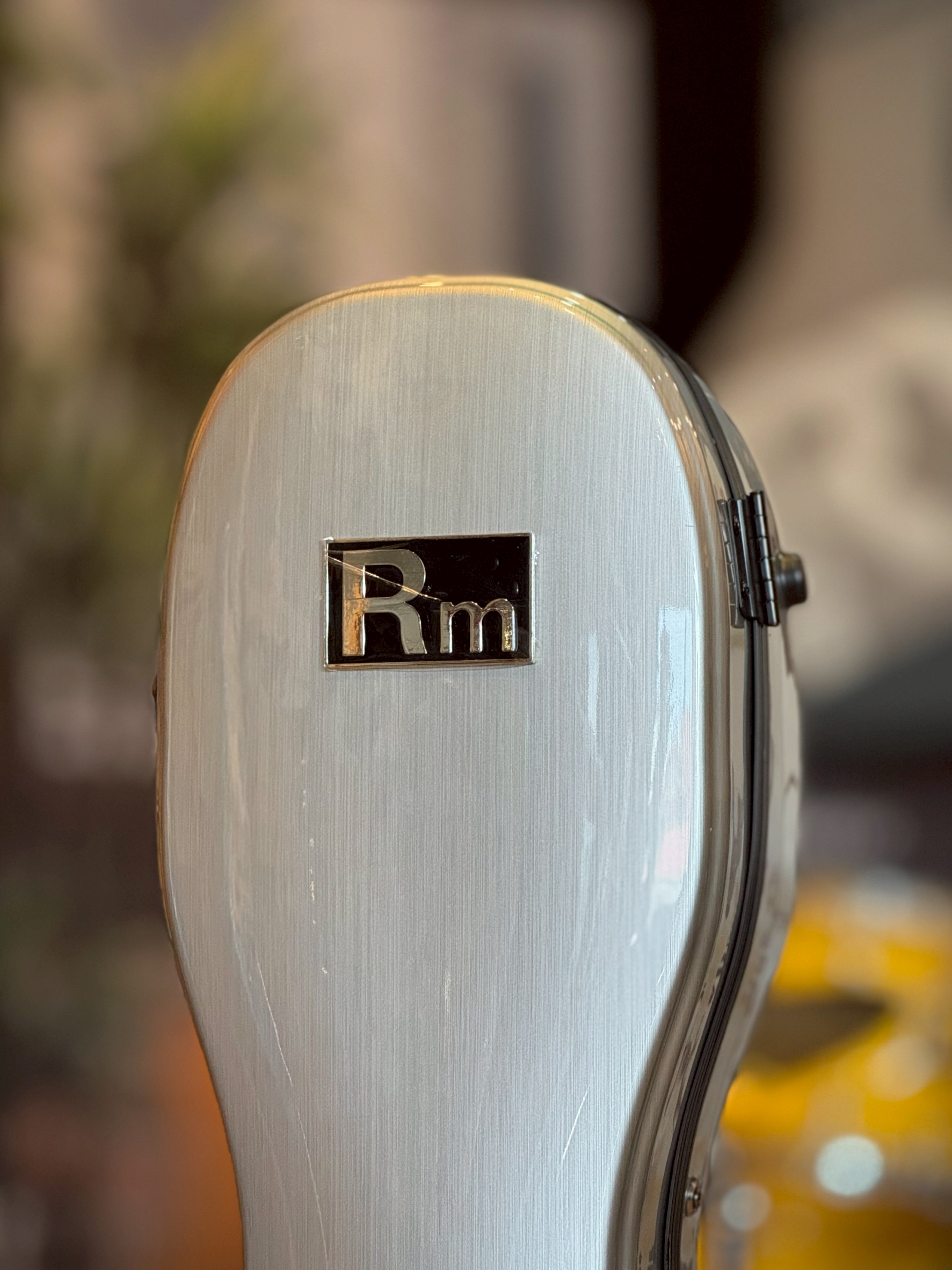 RM ฮาร์ดเคสกีตาร์โปร่งไฟเบอร์กลาส สำหรับ กีตาร์โปร่ง 41 นิ้ว ทรง Dreadnought ,OM ,GA