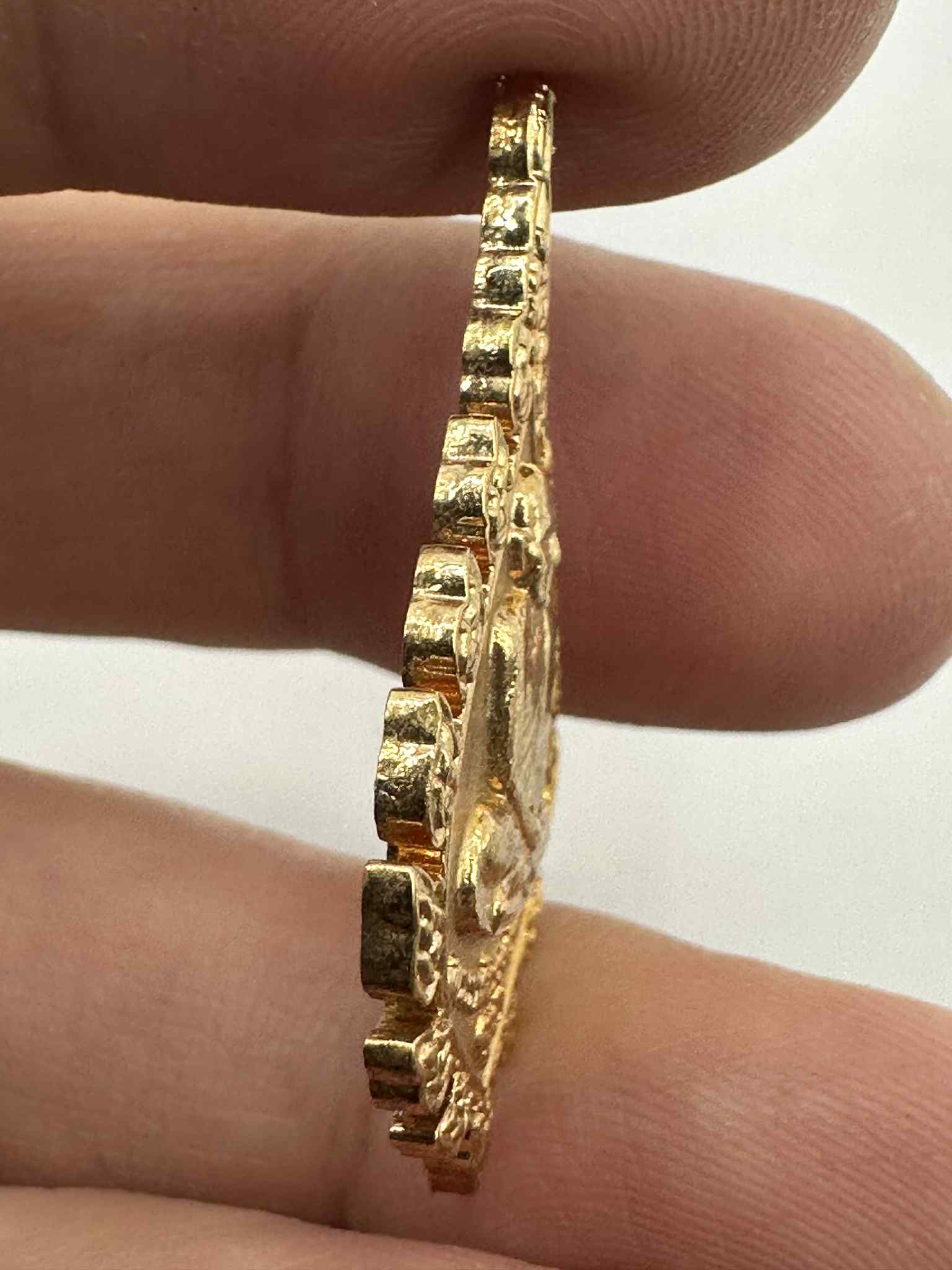 27.เหรียญกะไหล่ทอง หลวงปู่ธูป วัดแคนางเลิ้ง (วัดสุนธรรมทาน) ปี 2541 ที่ระลึกครบ 100ปี