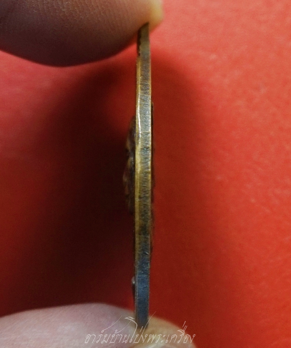 หลวงปู่หนู วัดทุ่งแหลม รุ่นคฑาไขว้ ช.๑ รอ. ปี๒๕๒๔ เนื้อทองแดง บล๊อกอุลอย(องค์ที่1)