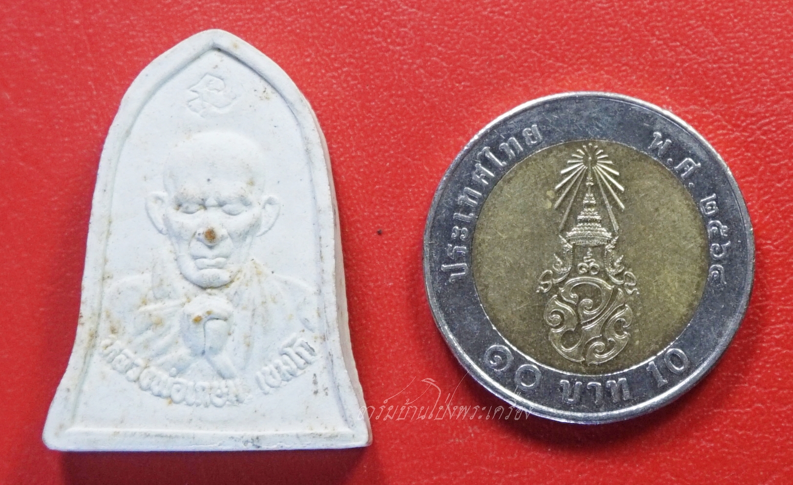 หลวงพ่อเกษม เขมโก สุสานไตรลักษณ์ ลำปาง ปี๒๕๓๗ เนื้อผงพุทธคุณ(องค์ที่1)