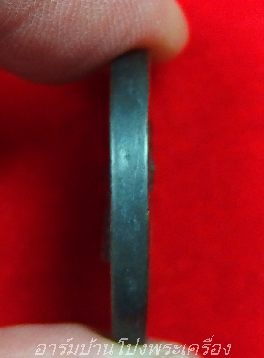 พระครูวรธรรมพิทักษ์ อาจารย์ลม วัดม่วง เหรียญหล่อ เนื้อทองเหลือง(องค์ที่2)