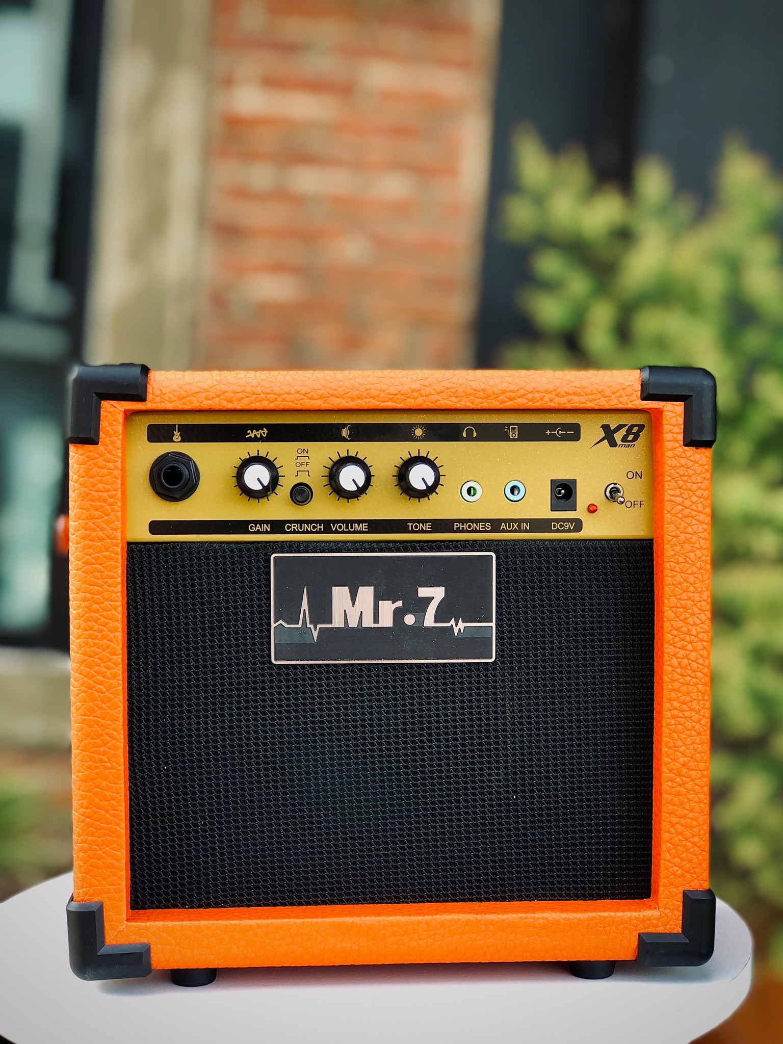 MR.7 รุ่น X8 แอมป์กีต้าร์ 8 วัตต์ สีส้ม มีเอฟเฟคให้ในตัว พกพาง่าย มีช่องเสียบหูฟัง - ช่อง Aux in ใส่ถ่านได้ / รับประกัน (เลือกสีได้)