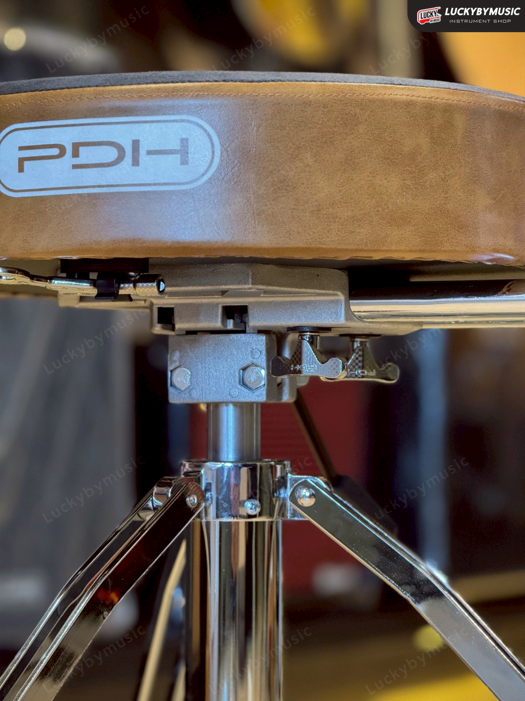 เก้าอี้กลองกลม PDH รุ่น DT-44 มีพนักพิงหลัง ปรับระดับระบบโชค สูงถึง 60 ซม.