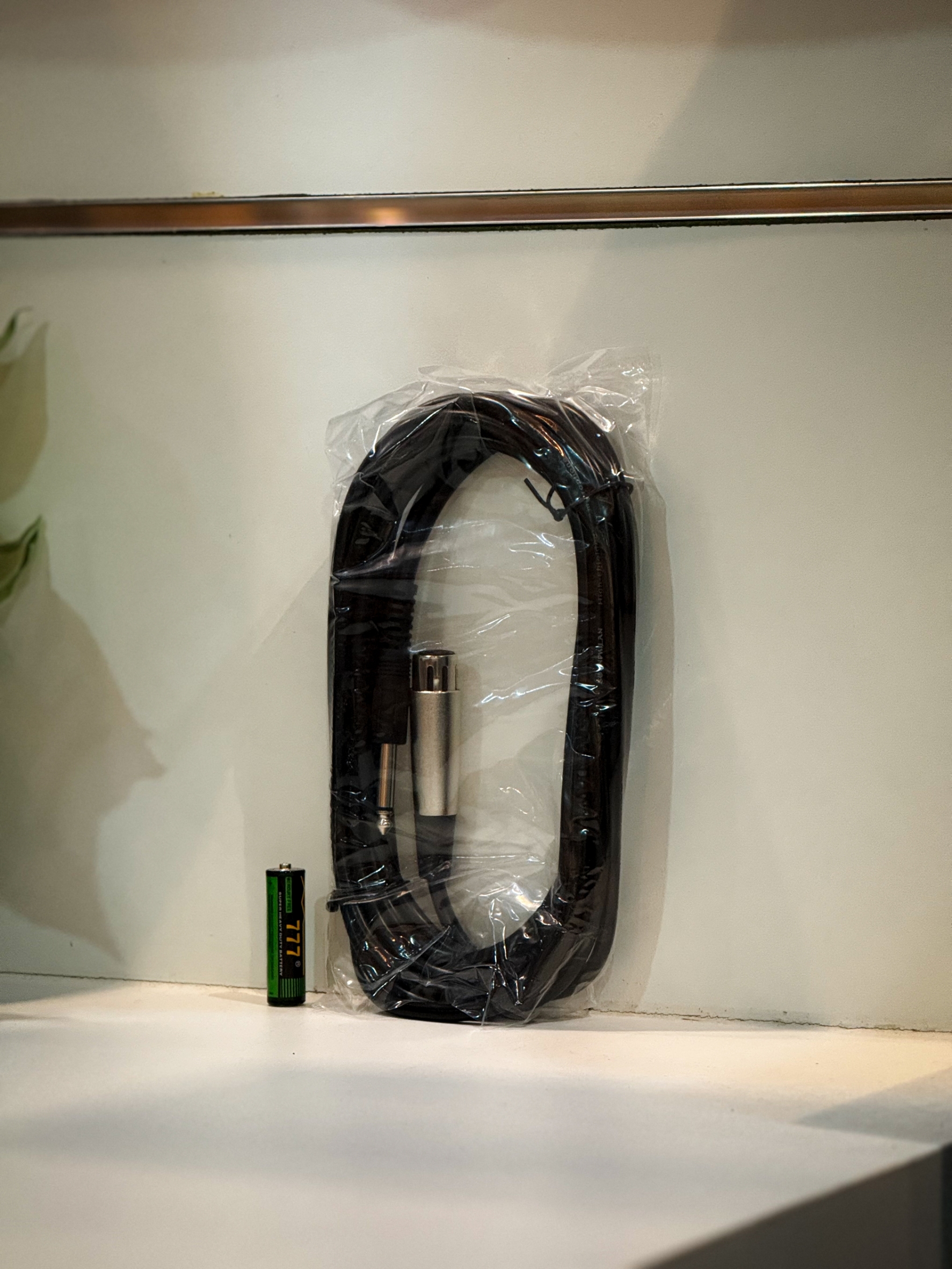 ไมโครโฟน Soundmilan รุ่น ML-5888 ไมค์ ไมค์สาย พร้อมสายสัญญาณ ให้คุณภาพเสียงที่ดี จากผู้ขาย [รับประกันศูนย์ไทย]