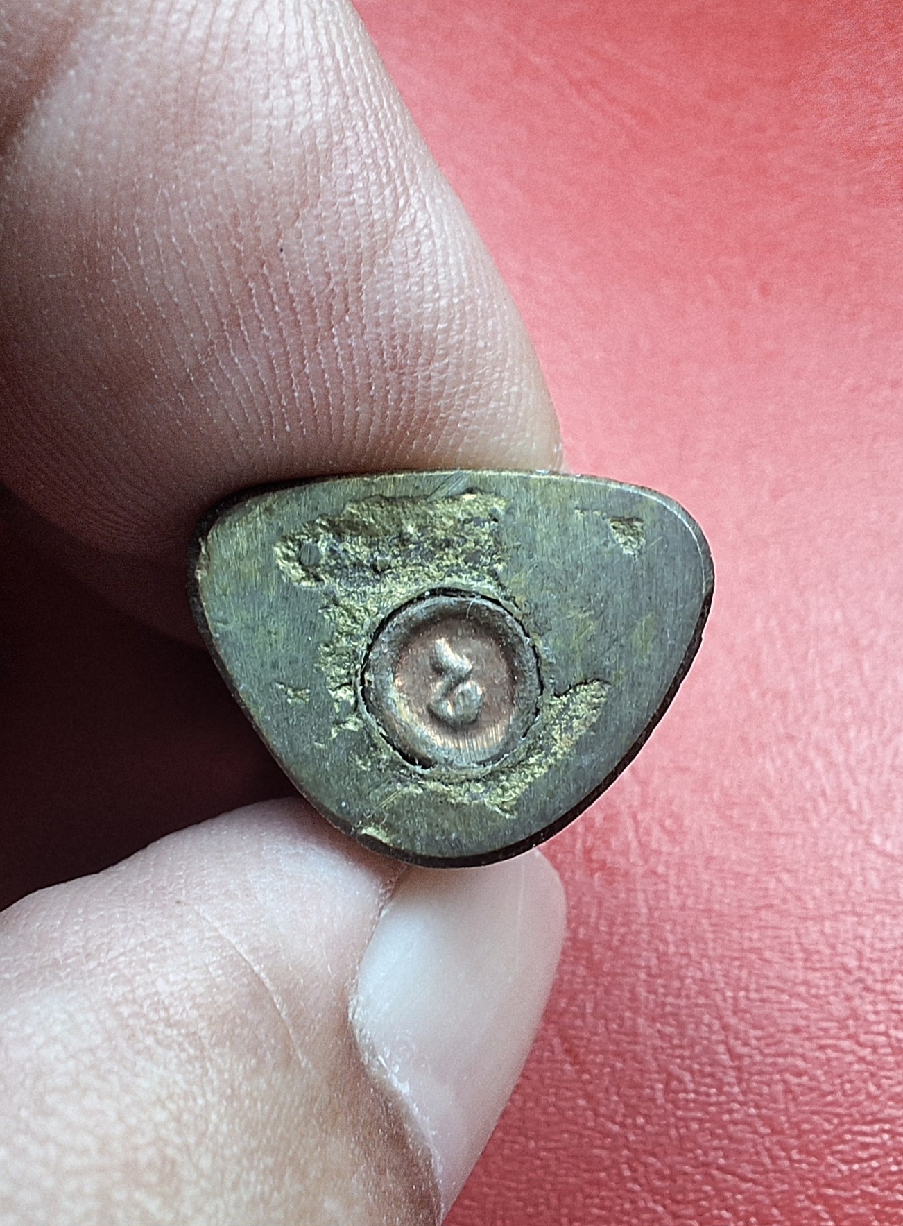 หลวงพ่อแพ วัดพิกุลทอง รูปหล่อ อายุ๙๐ปี เนื้อฝาบาตร(องค์ที่1)