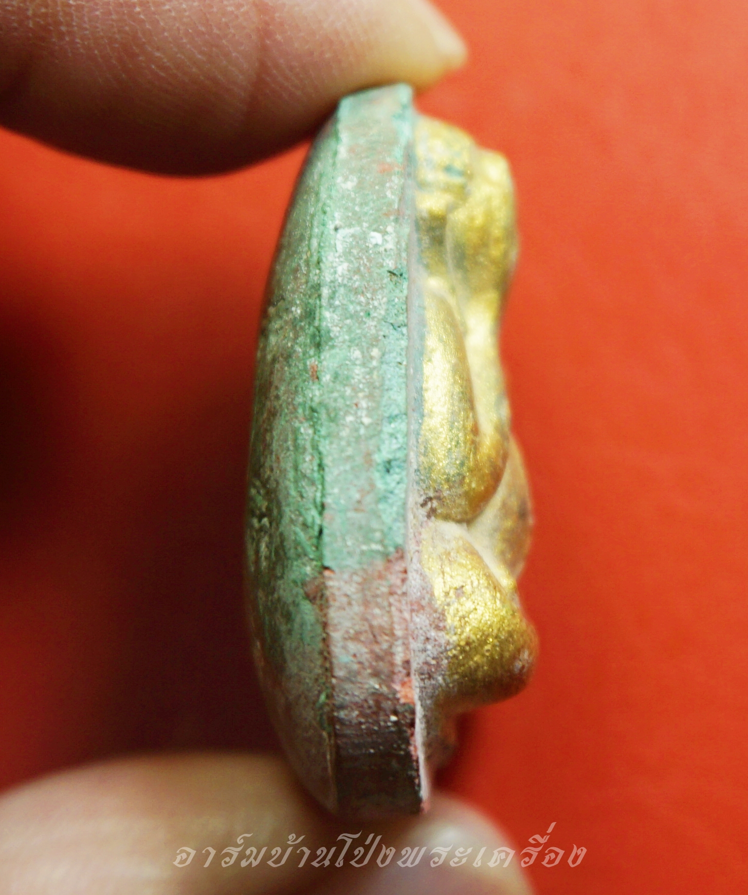 หลวงพ่อแพ วัดพิกุลทอง จ.สิงห์บุรี ปิดตา เนื้อก้นครก(องค์ที่1)