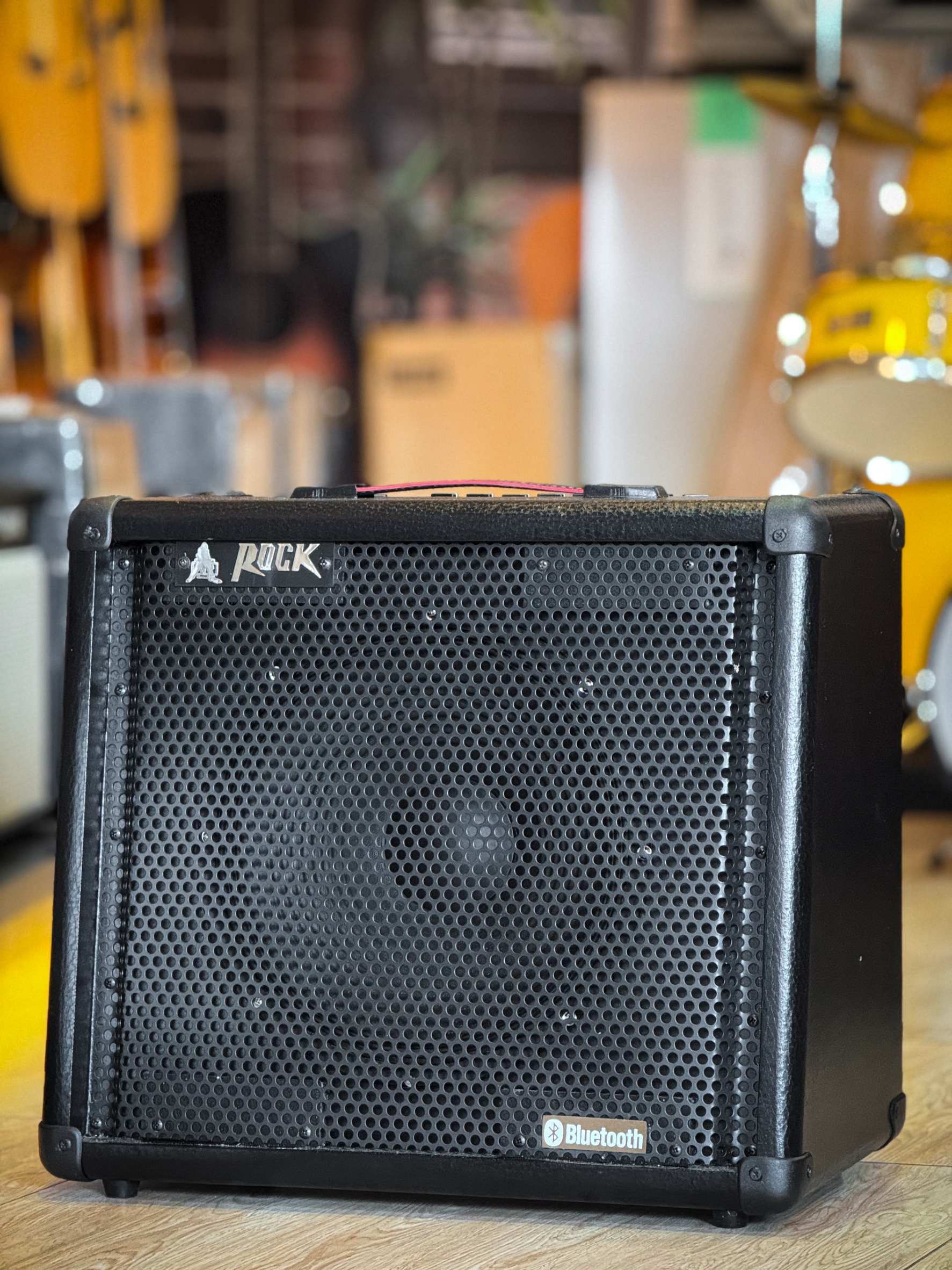 แอมป์กีต้าร์ไฟฟ้า Rock FG-100BT ทรงตรง/เอียง ขนาด 100 วัตต์ ดอก 12" Electric Guitar Ampifier มีบลูทูธ เสียบกีตาร์ 2 ช่อง เอฟเฟคในตัว