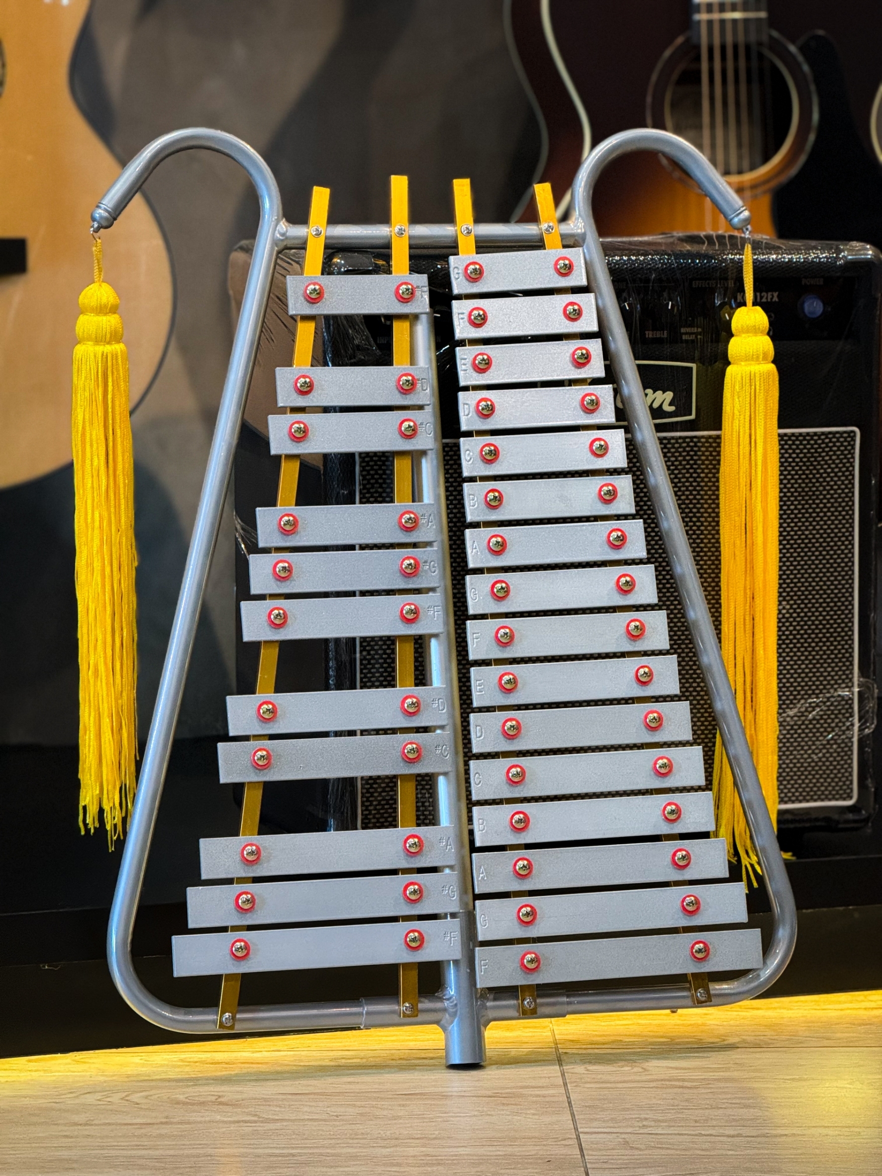 Lucky เบลไลล่า 27 คีย์ เบลไลลา (Bell lyra) พร้อม กระเป๋า สายสะพายหนัง ไม้ตี ครบชุดพร้อมใช้งาน