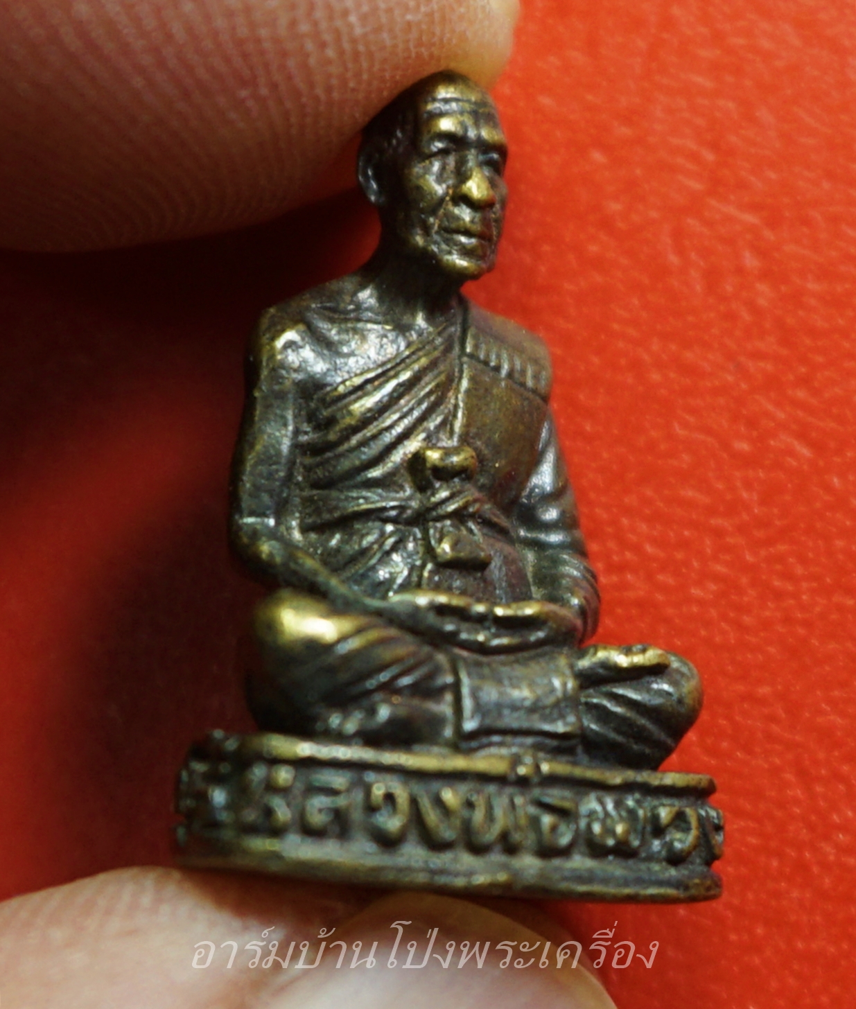 หลวงพ่อพวง วัดหนองหูช้าง รูปหล่อ(องค์ที่2)