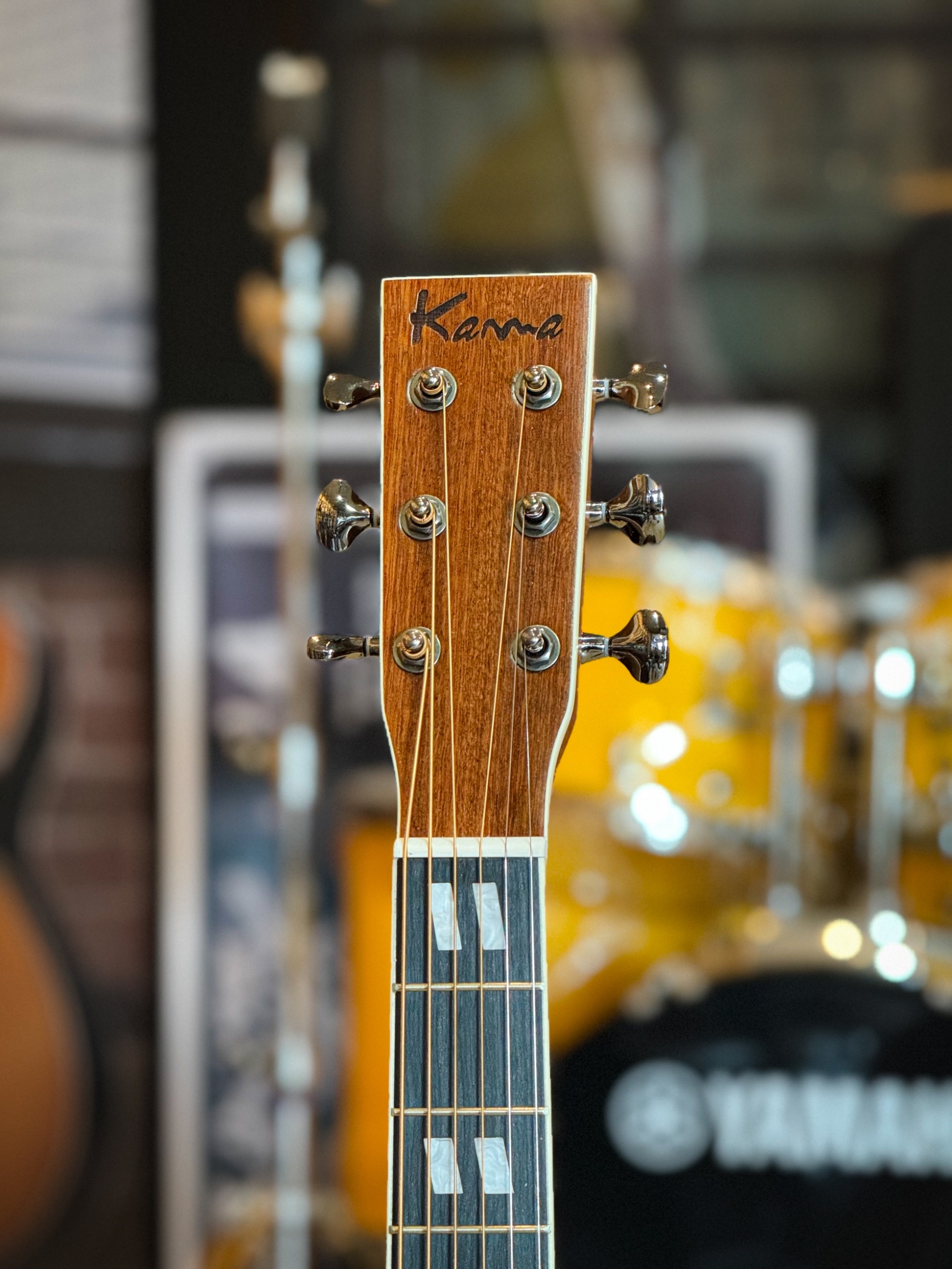 Kama กีต้าร์โปร่ง K-4114JF หน้าไม้แท้ 41 นิ้ว เสียงกังวาล เสียงใส เคลือบด้านกึ่งเงา ฟรี กระเป๋า ปิ๊ก4 ใบคอร์ด ประแจ