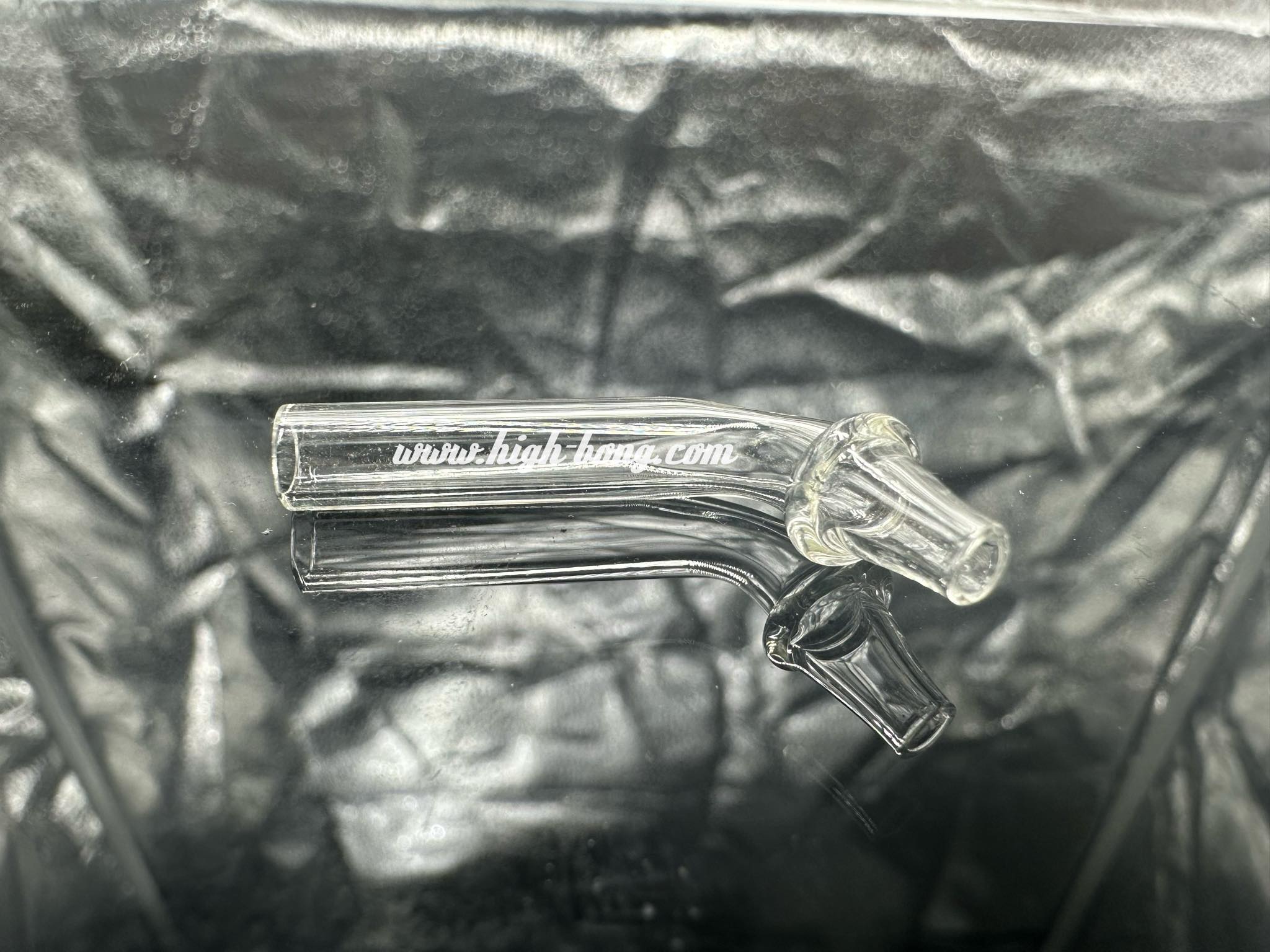 หัวเสียบนำไฟลอย (งานแก้ว)