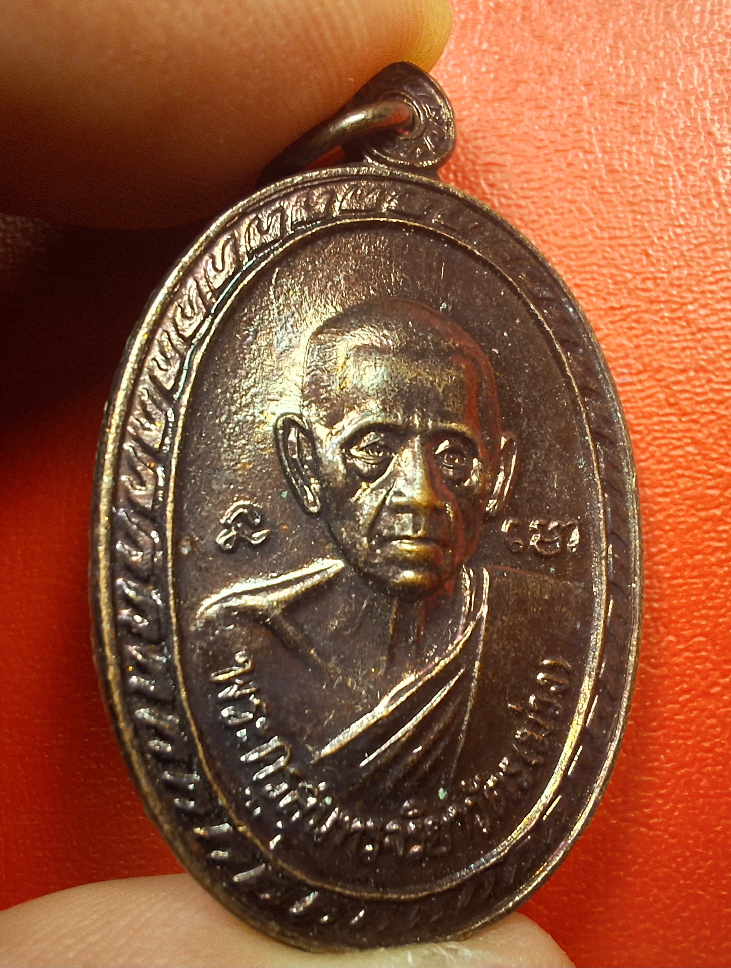 หลวงปู่ม่วง วัดยางงาม จ.ราชบุรี ปี๒๕๔๒ อายุ๘๙ปี เนื้อทองแดงรมดำ(องค์ที่9)