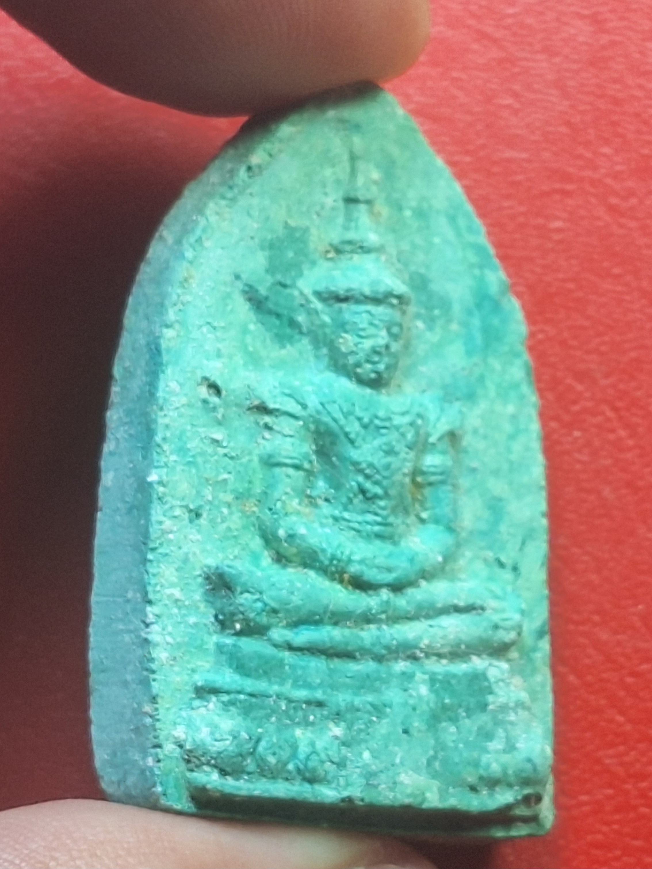 พระแก้วมรกต วัดบ้านโป่ง ปี๒๕๐๙ พิมพ์ใหญ่ เนื้อเขียว ด้านหลังในหลวงพระราชินี(องค์ที่2)