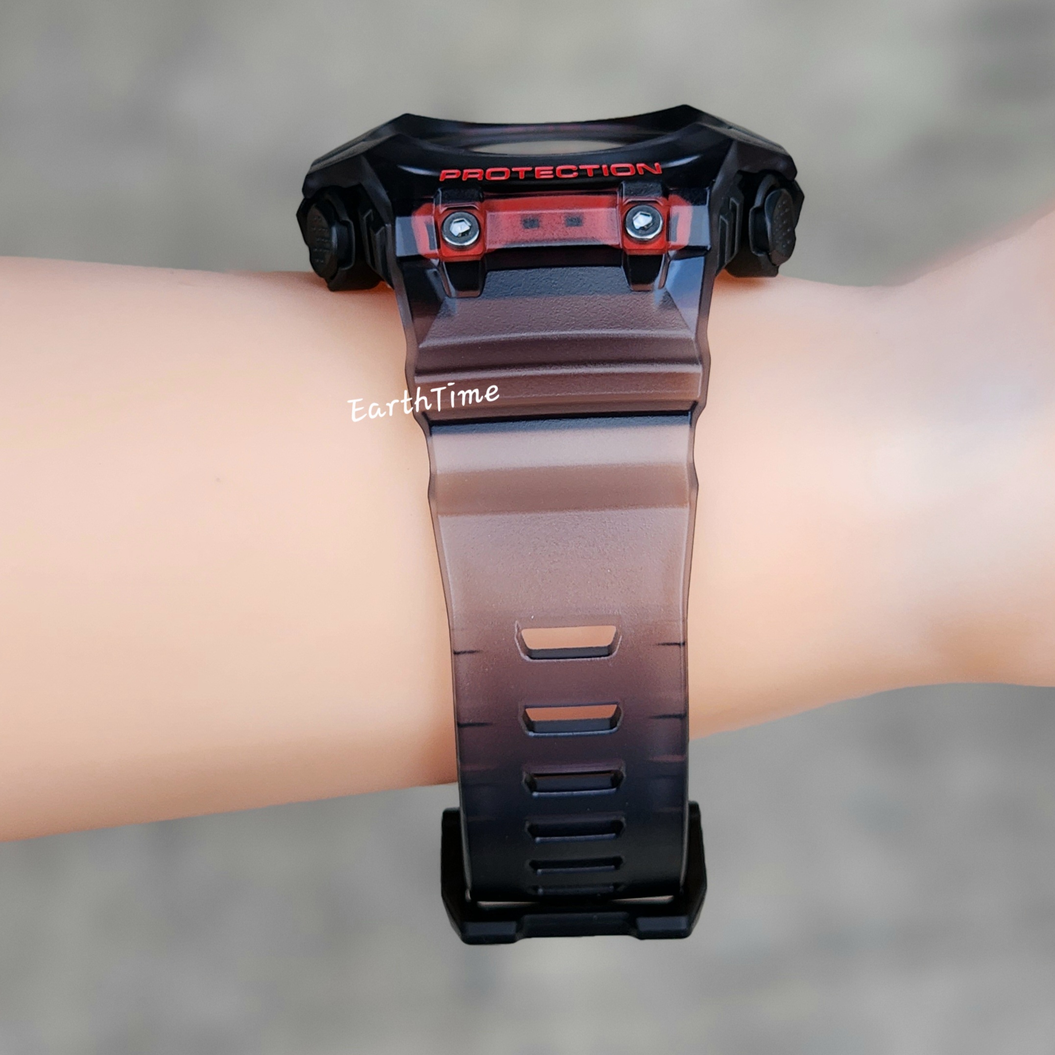 GA-B001G-1A l Carbon Core Guard and Bluetooth l GA-B001 Series l G-SHOCK