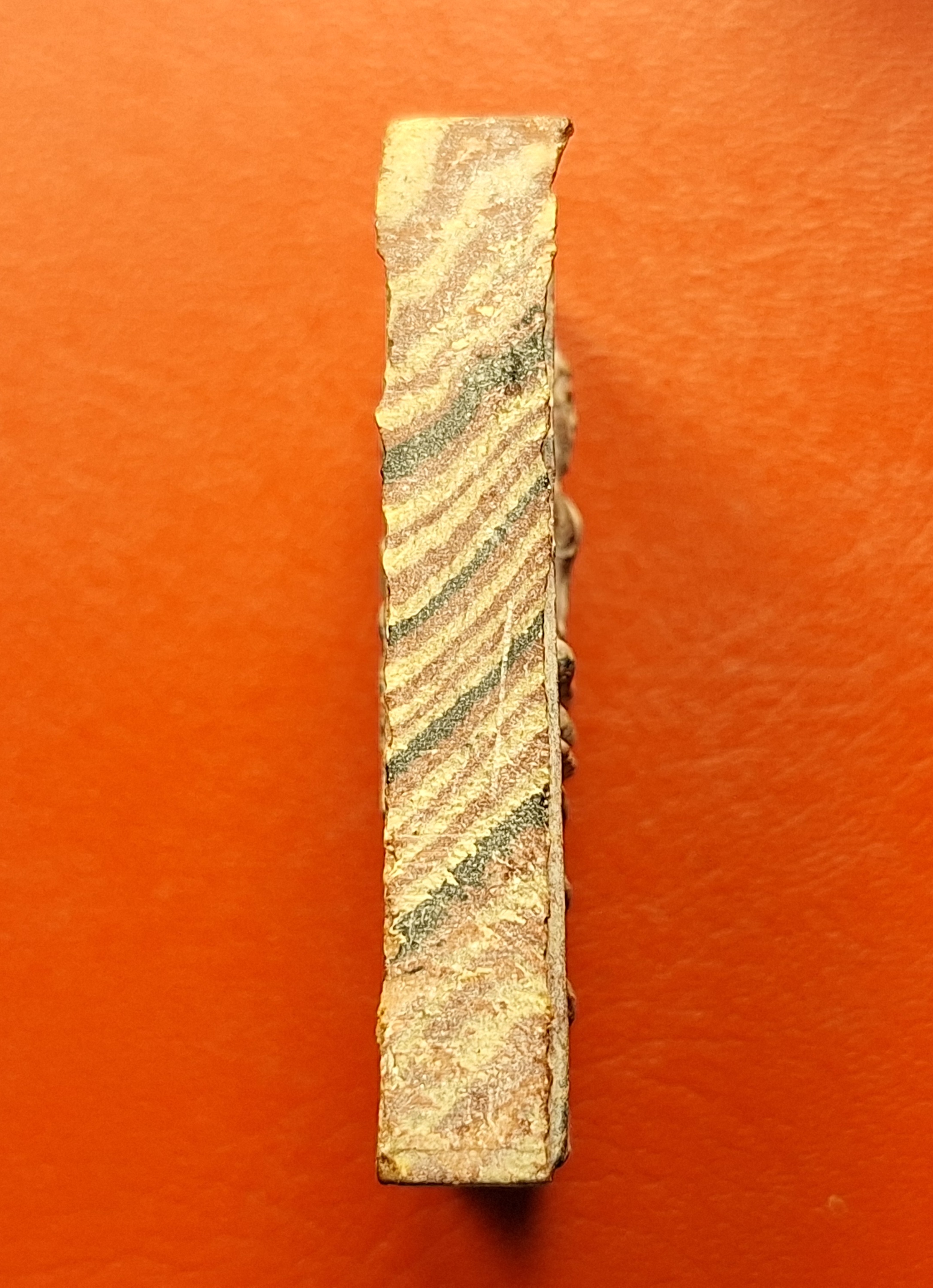 หลวงปู่หนู วัดทุ่งแหลม สมเด็จขาโต๊ะ พิมพ์เล็ก สายรุ้ง(องค์ที่3)