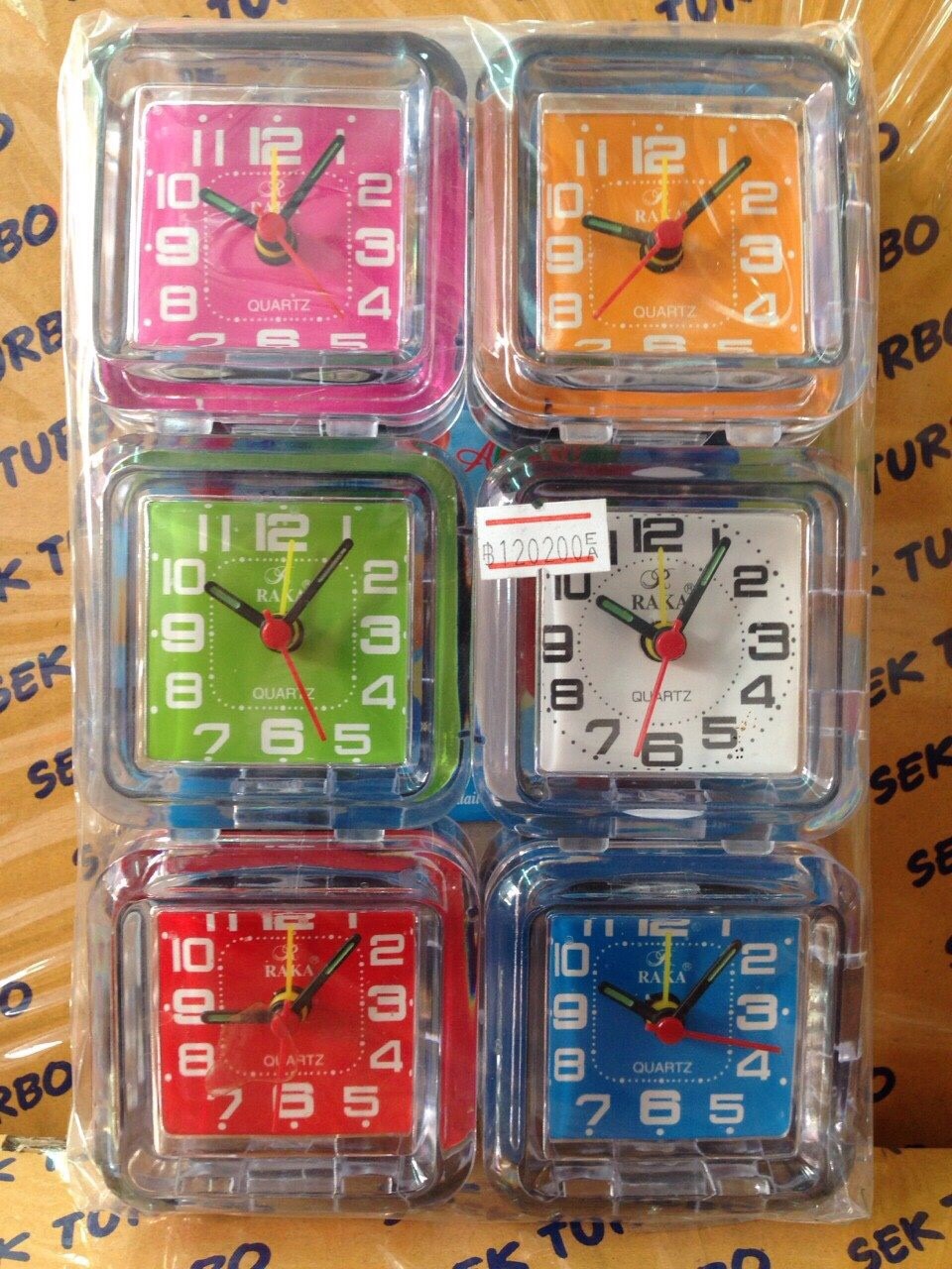 นาฬิกาปลุก ตั้งโต๊ะ เหลี่ยมสี ใส แพ็ก 6 ตัว